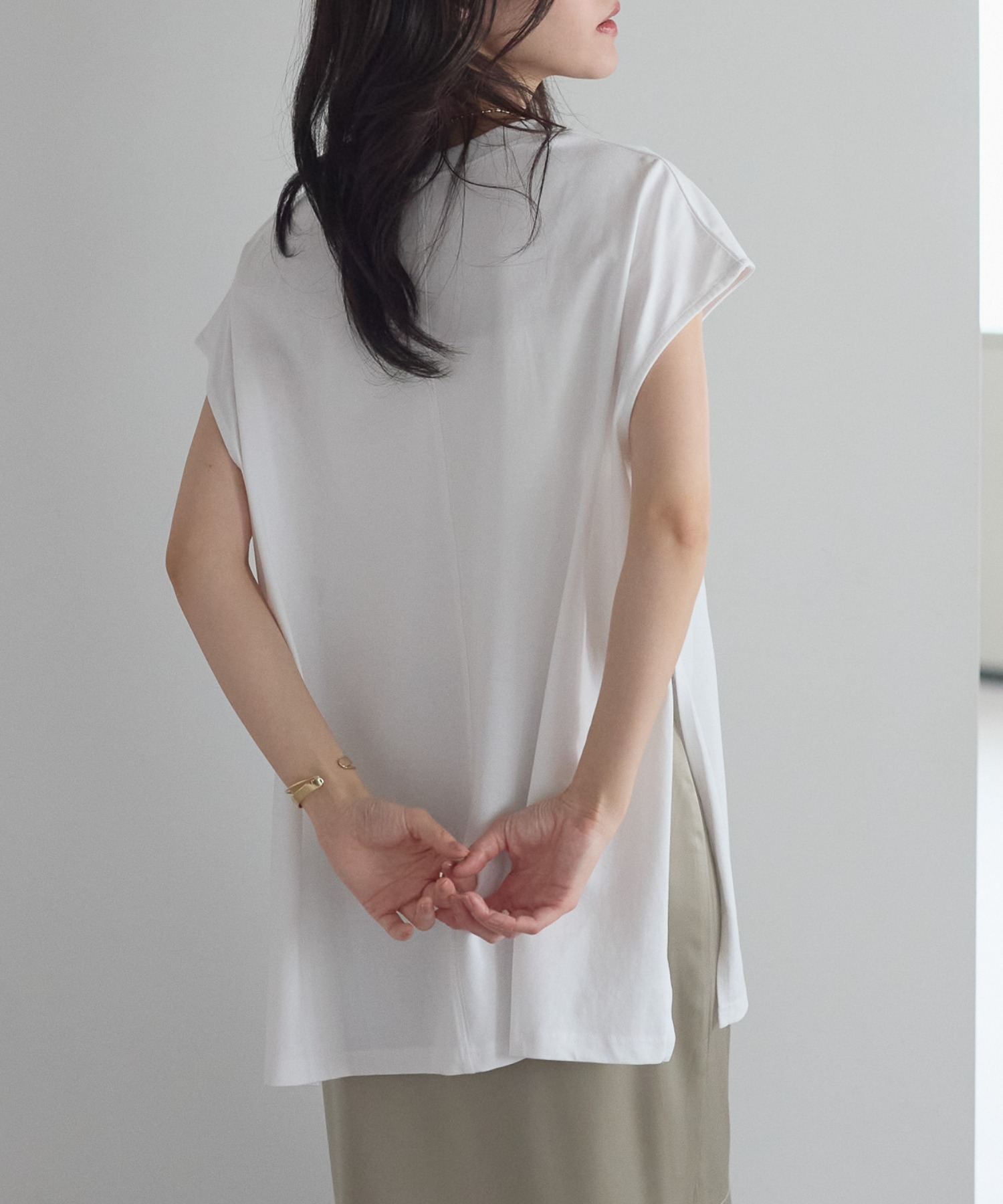 model：161cm 着用サイズ；F