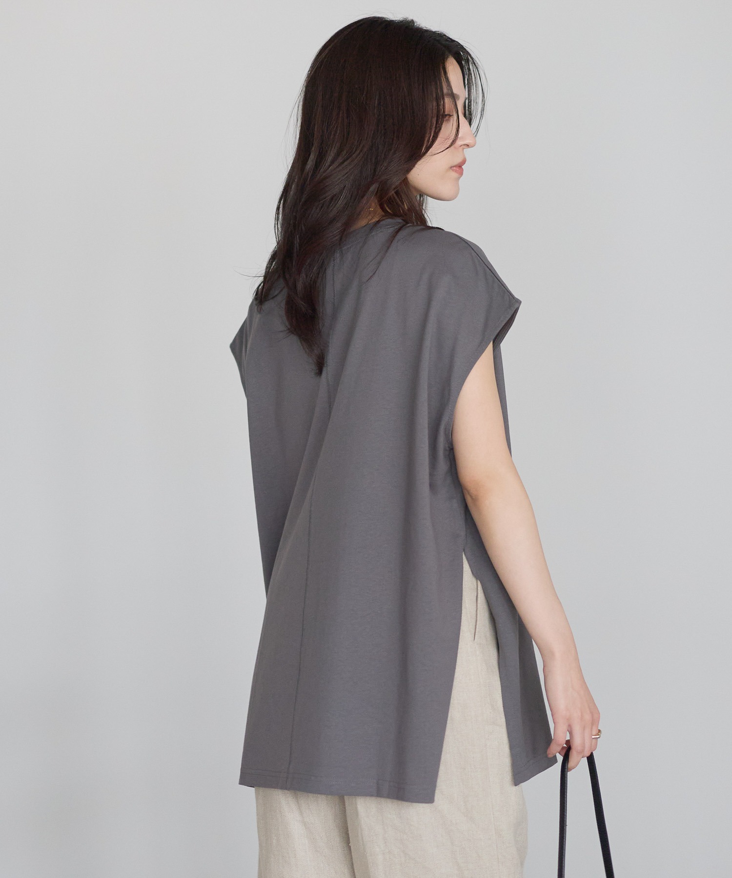 model：161cm 着用サイズ；F