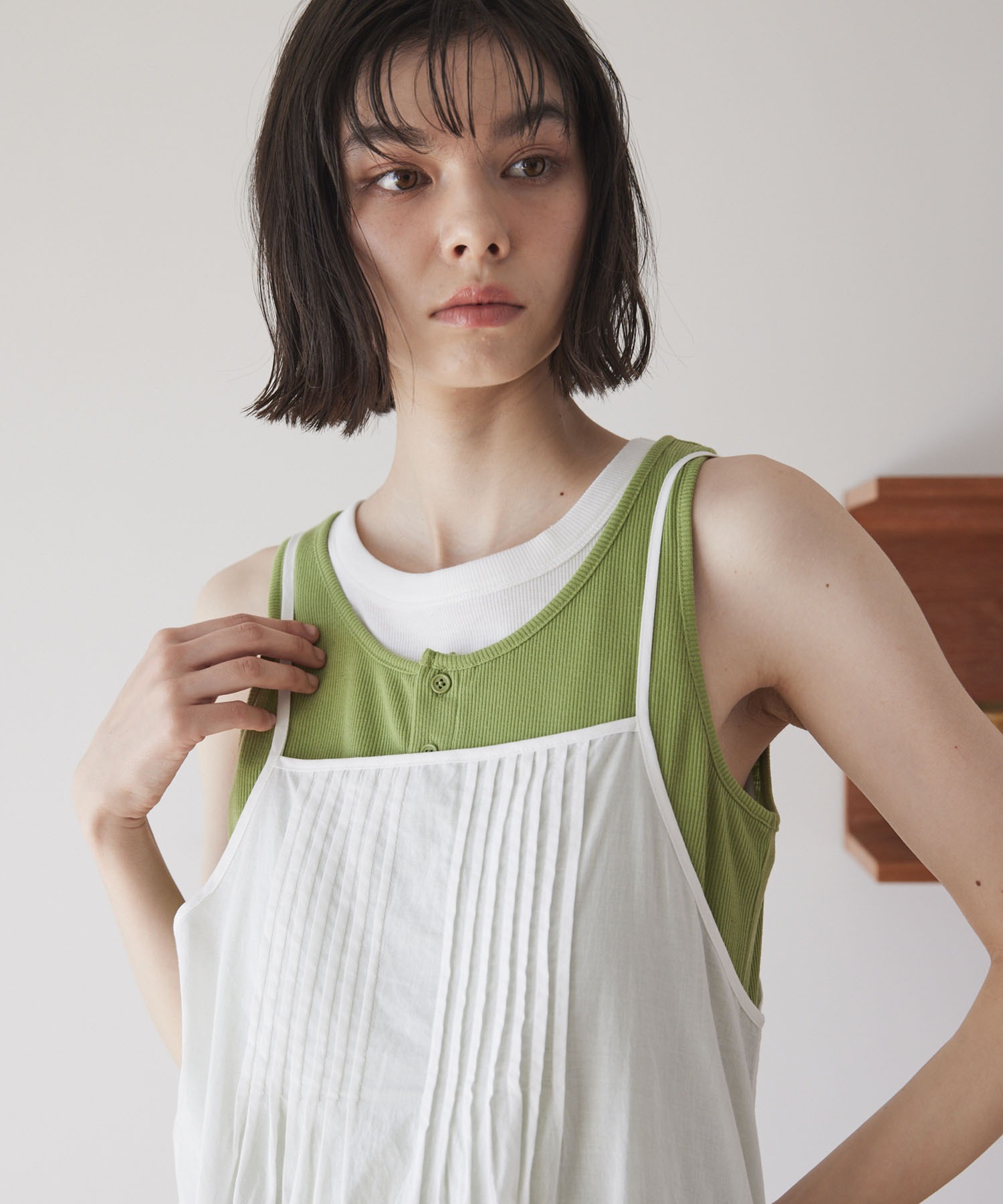 4737【美品】ウサト　チュニック ノースリーブ キャミソール　アイボリー 4737【美品】ウサト チュニック ノースリーブ キャミソール