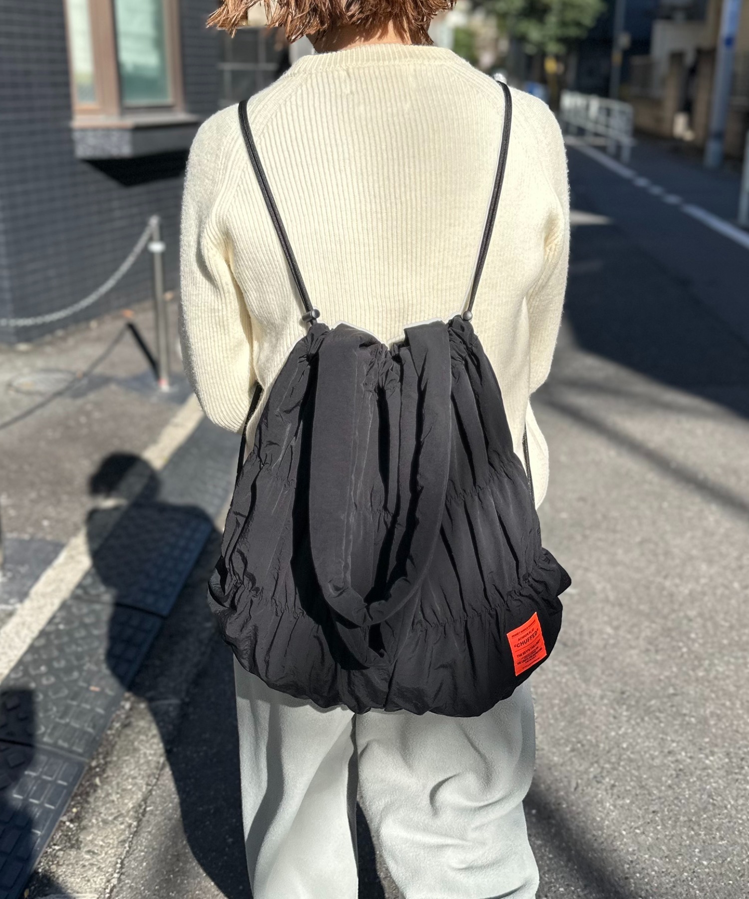 ブラック
