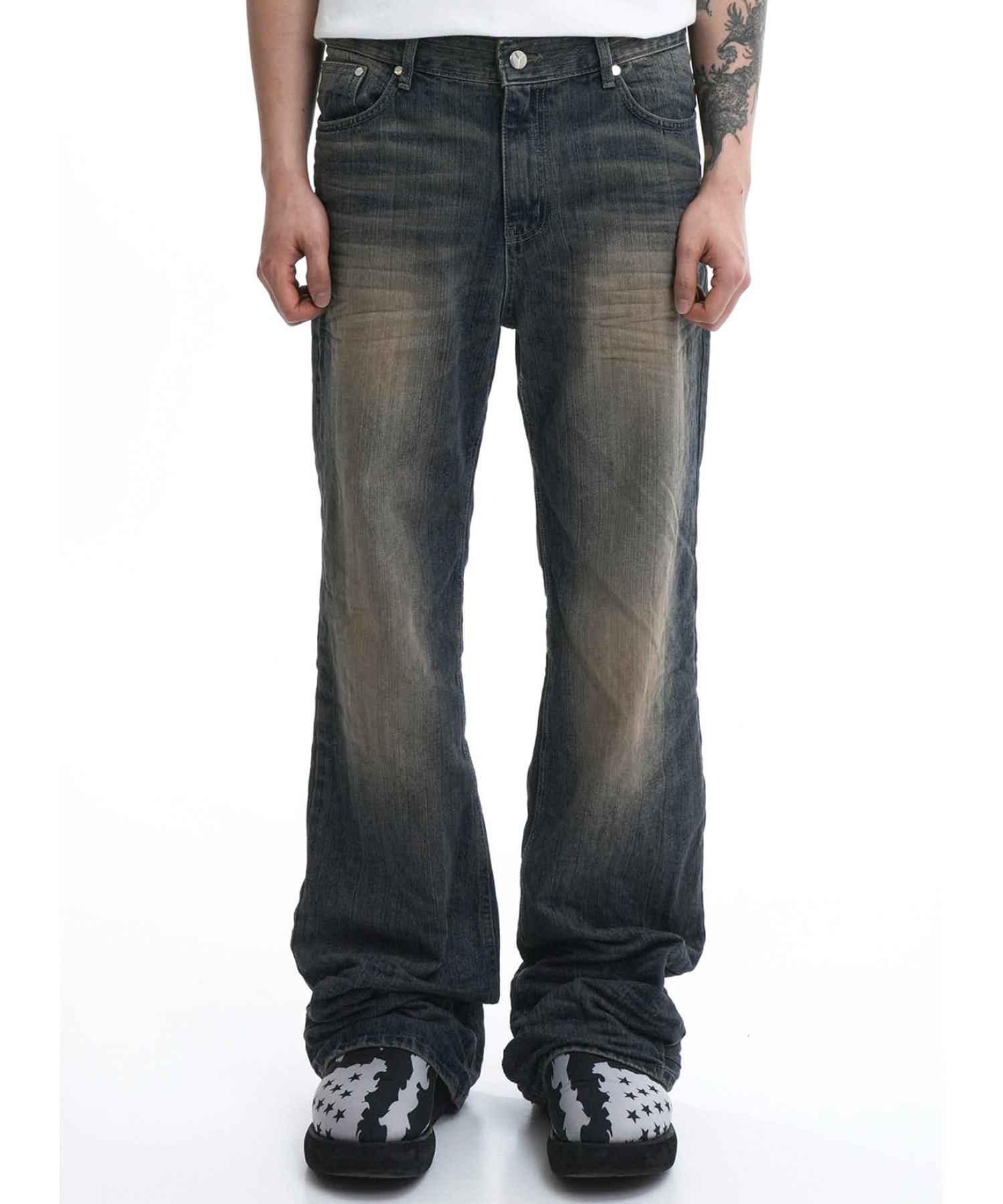 OY/オーワイ』 EMBOSS C.B BOOT CUT JEANS/エンボスブーツカット