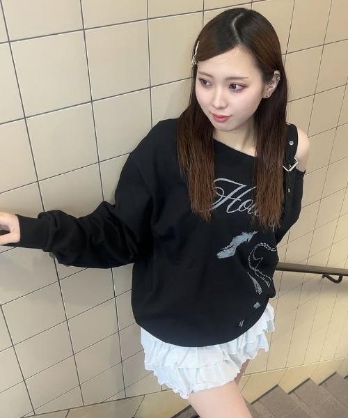 ★韓国の人気★【FALLETT】★ART CLUB SWEATSHIR.T★関税込★ ☆韓国の人気☆【FALLETT】☆ART CLUB SWEATSHIR.T☆関税込