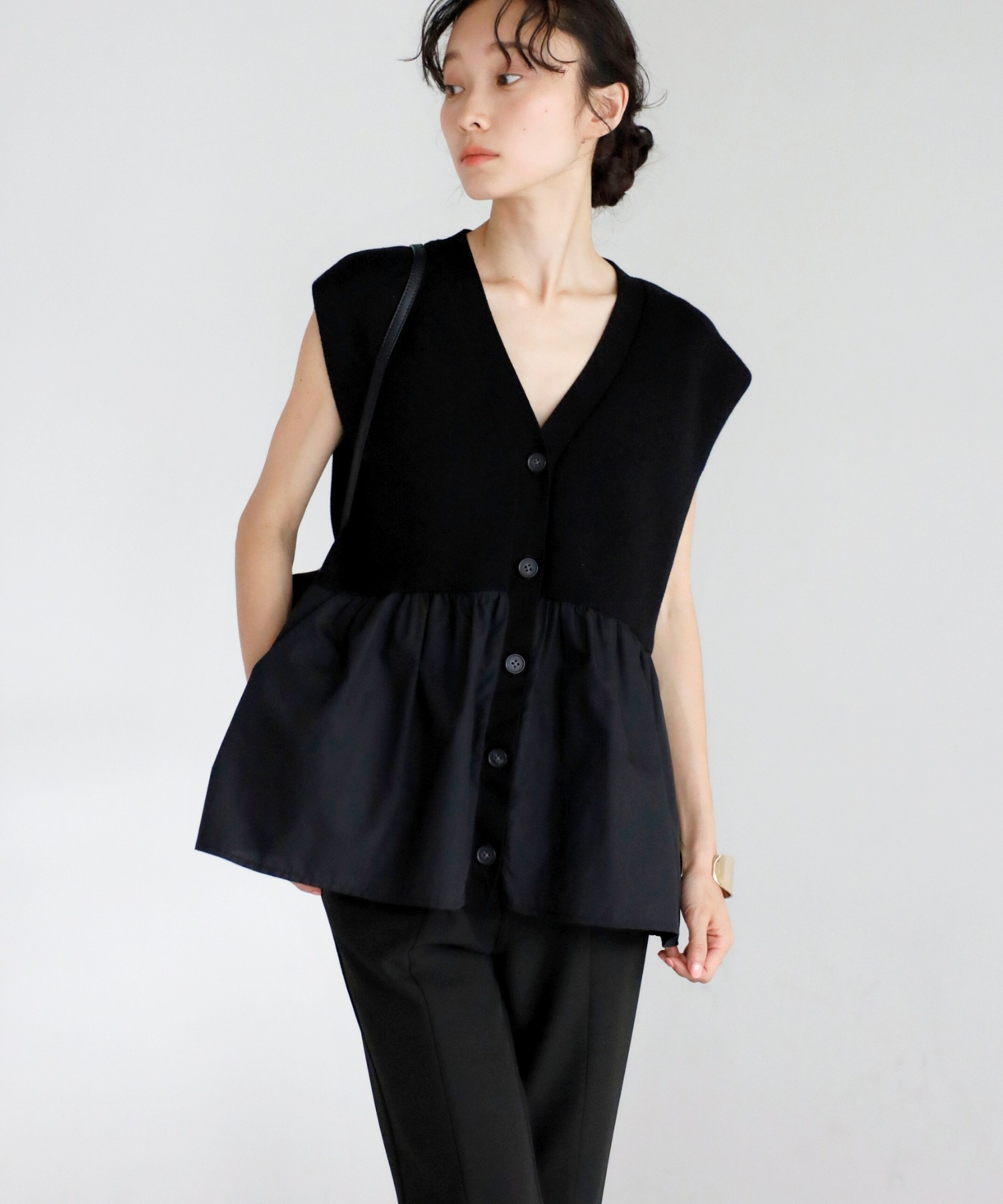 model：H161 着用サイズ：FREE