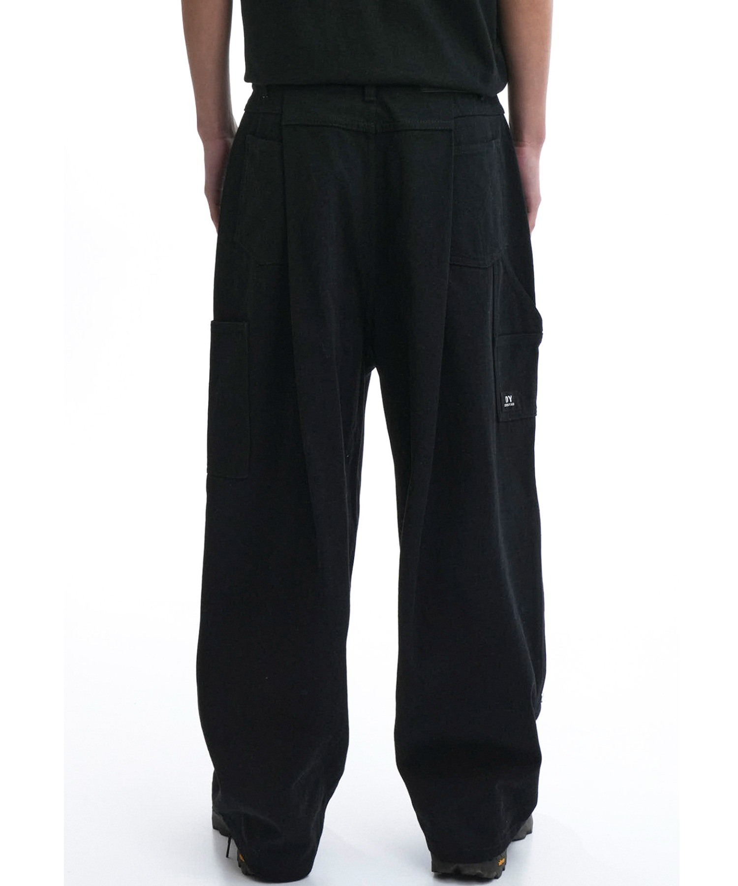 OY/オーワイ』 CARPENTER TUCK PANTS/カーペンタートラック