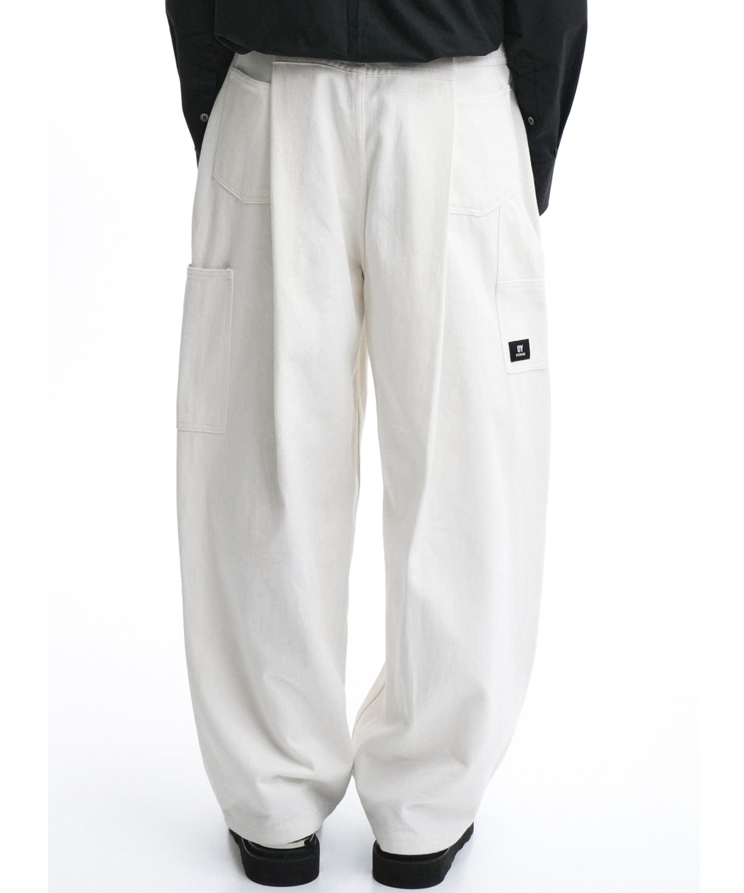 OY/オーワイ』 CARPENTER TUCK PANTS/カーペンタートラック OY/オーワイ』 CARPENTER TUCK PANTS/カーペンタートラック