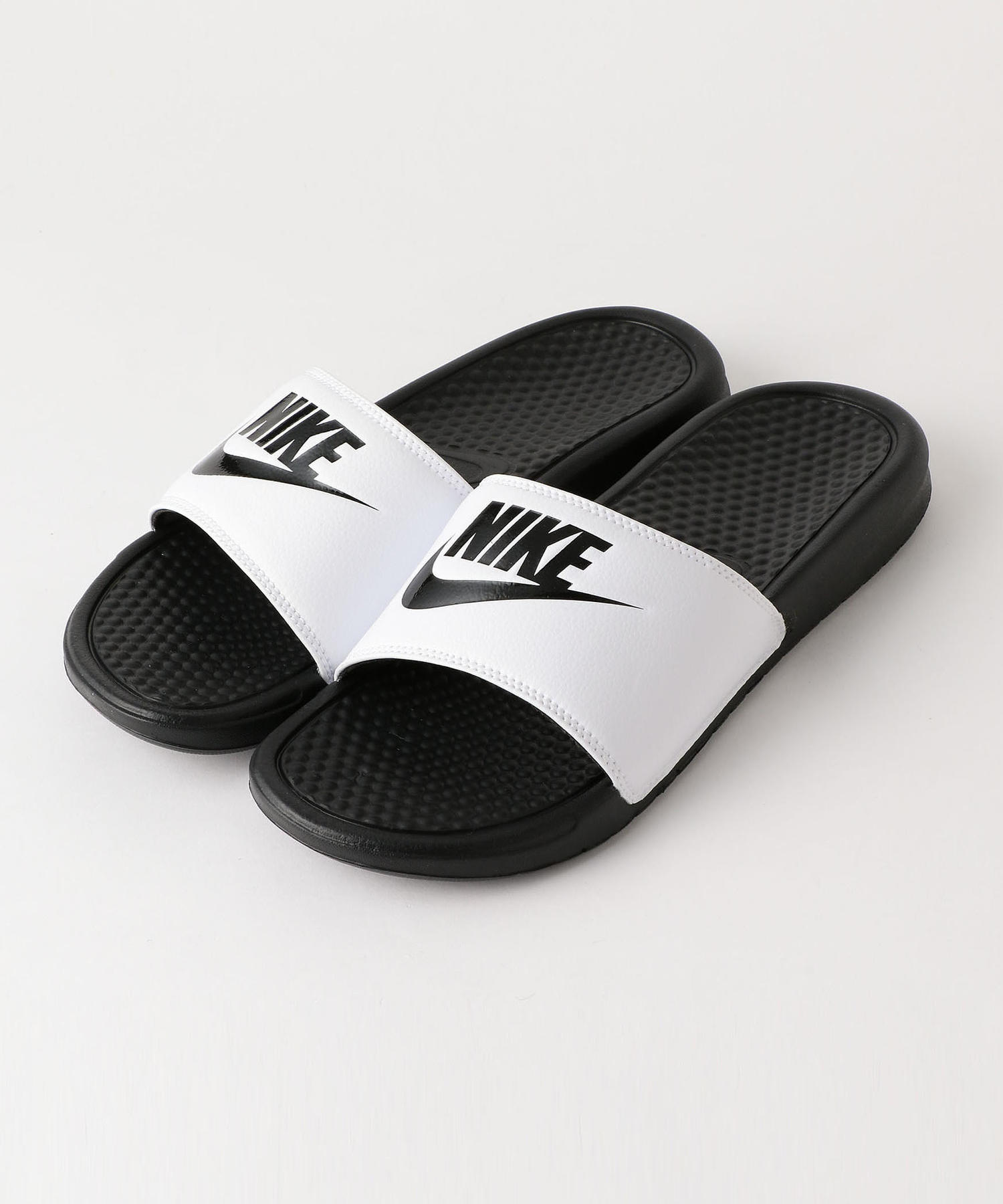Pin by keniichi on Fashion 時裝 | Shoes, Sandals, Pool slides