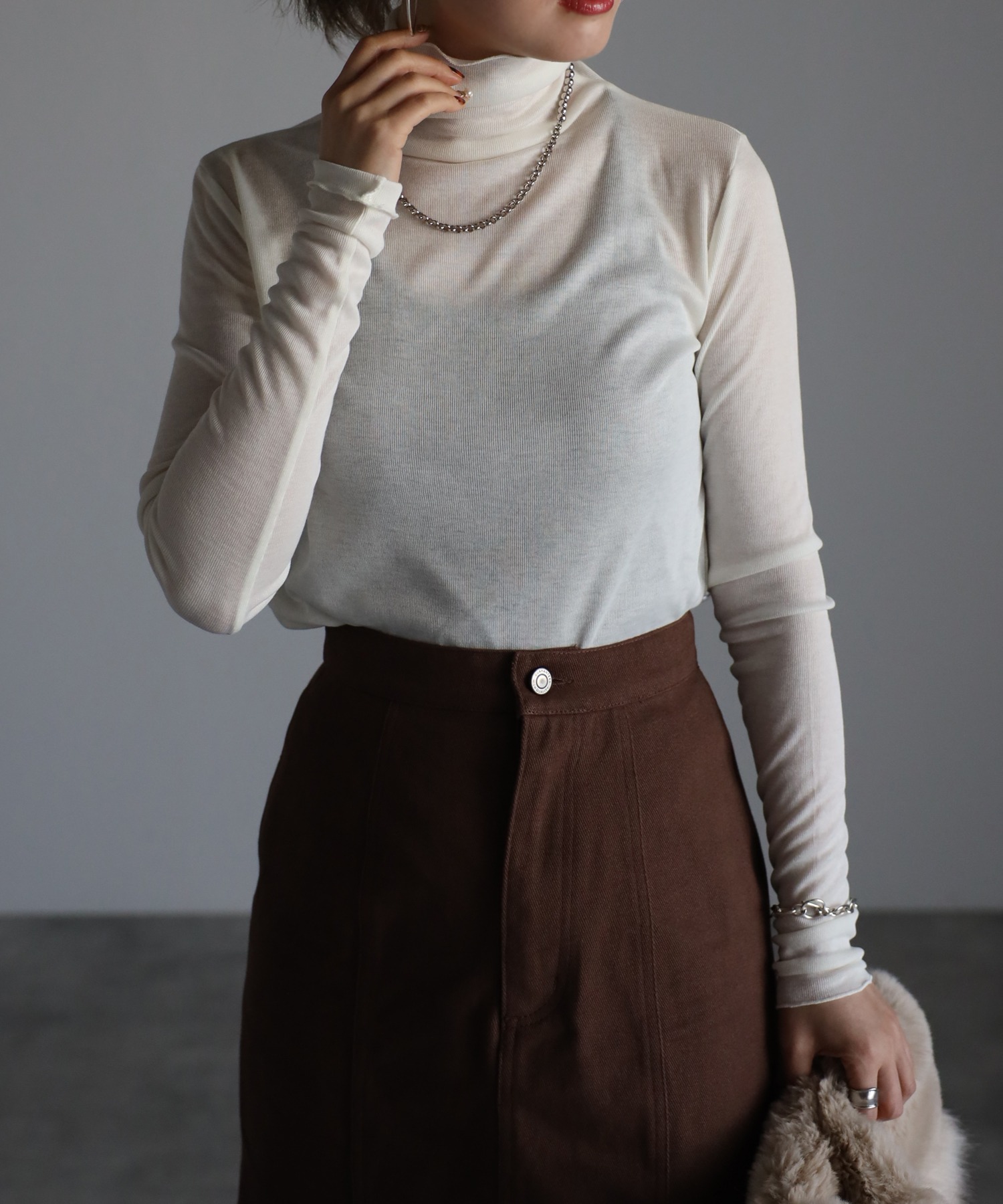 model：H157 着用サイズ：M