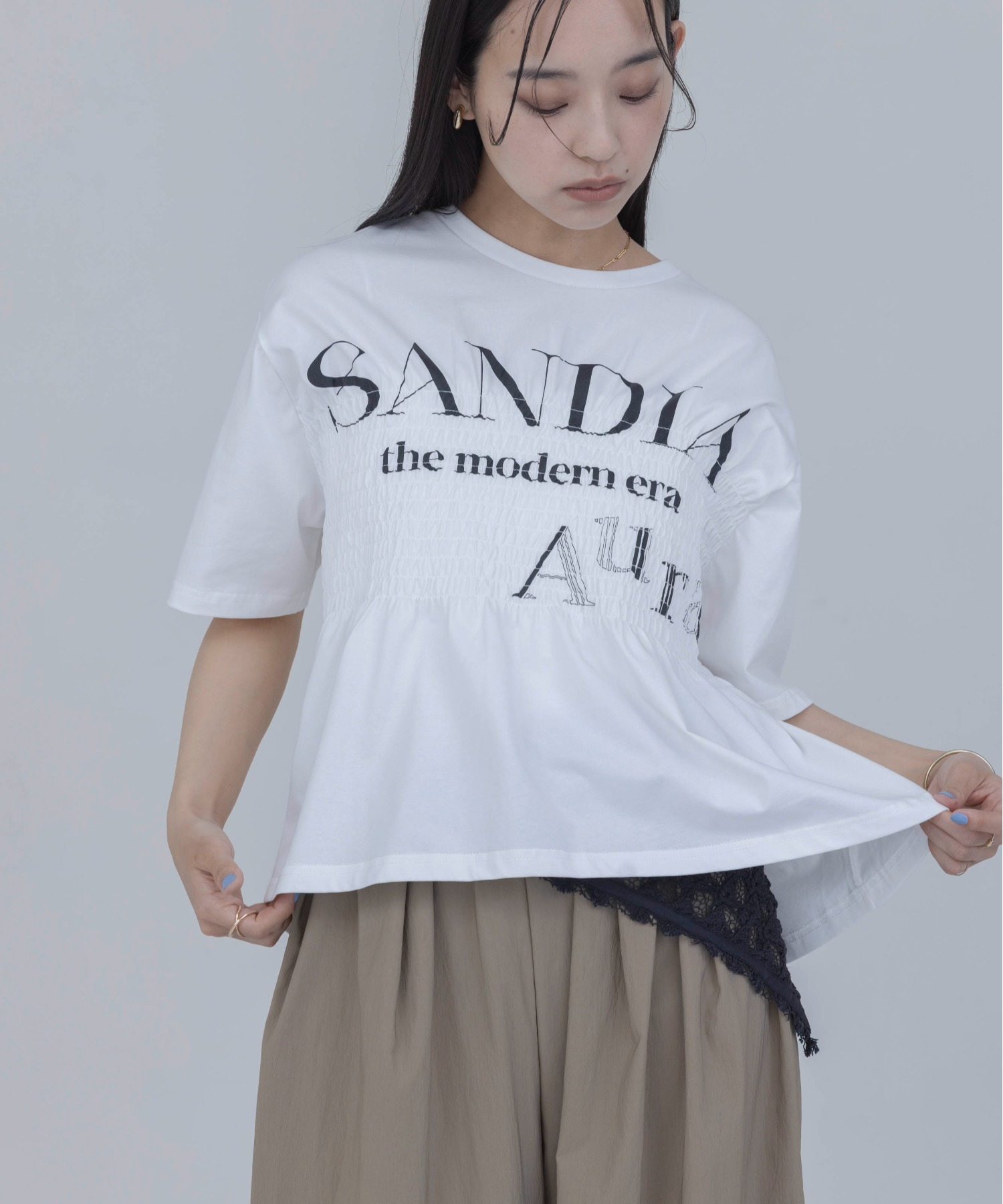 ロゴプリント シャーリングTシャツ Eimee Law│Eimee Law & LHELBIE