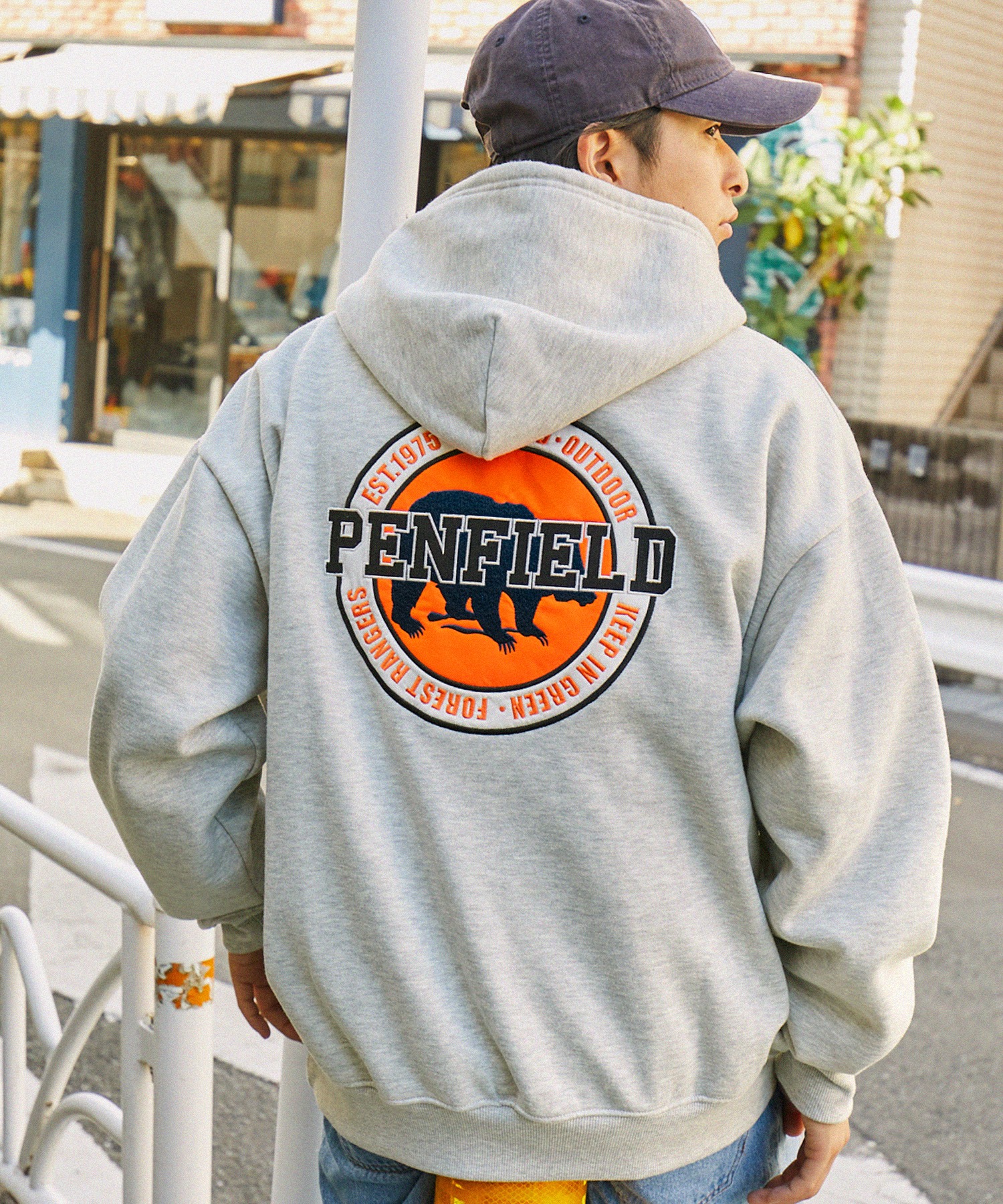 PENFIELD/ペンフィールド 別注 カレッジロゴ刺繍 ビッグシルエットスウェットプルパーカー MONO-MART│MONO-MART  [モノマート] 公式オンラインストア