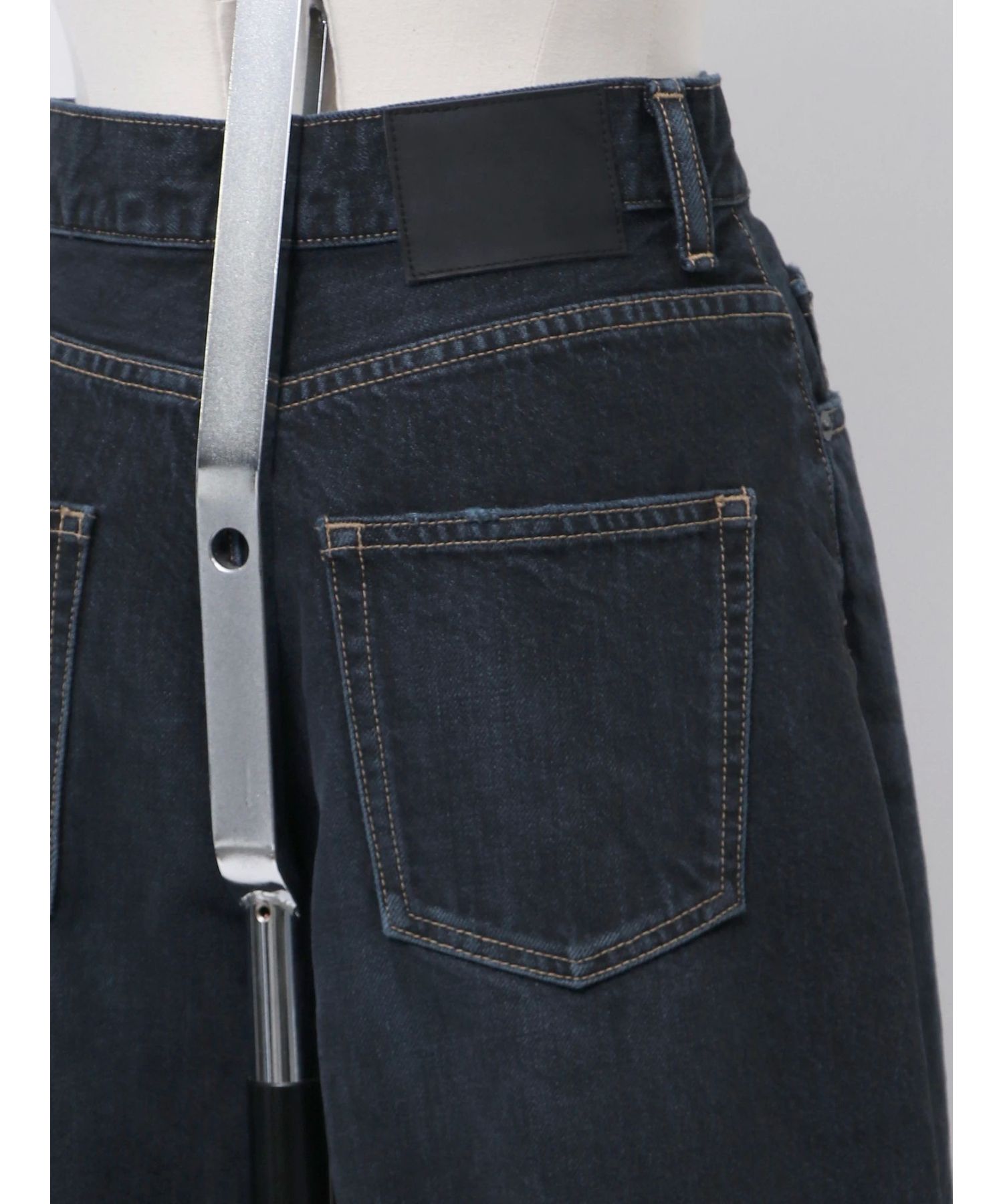 VEQUM】RIM WIDE JEANS