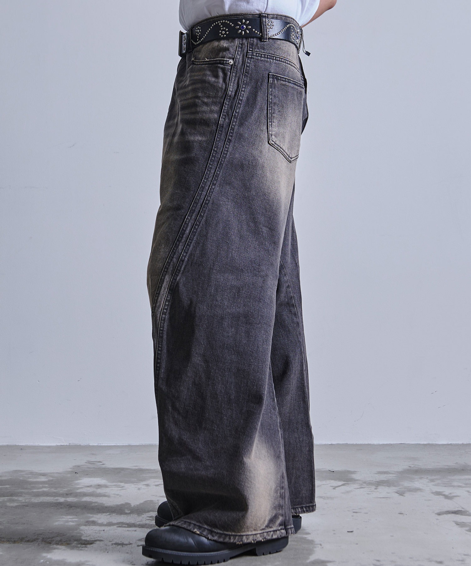 A'GEM/9 × .kom 『.kom/ドットケーオーエム』カットフレア カーブ