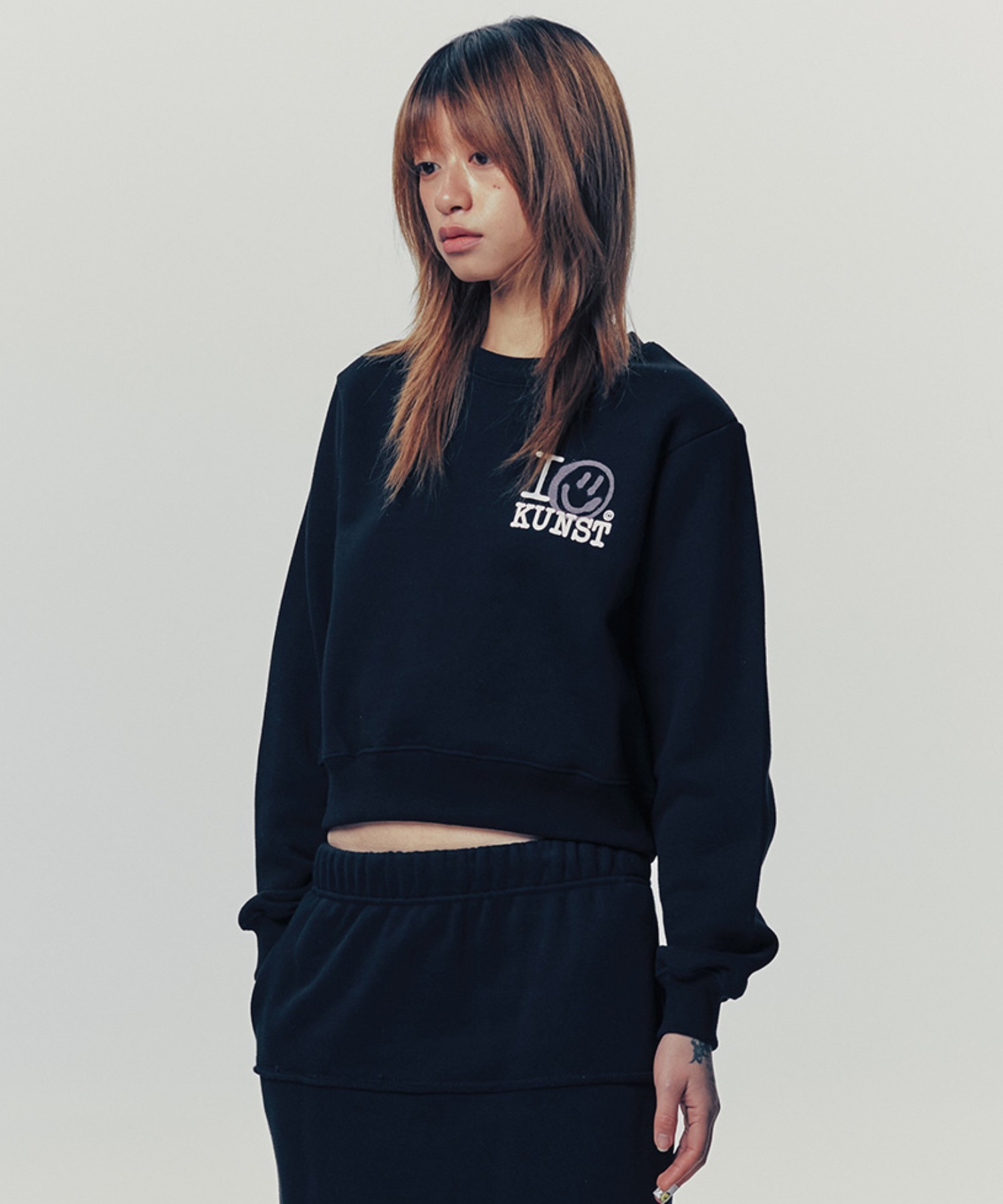トレーナー スウェット A'GEM/9 × .kom 「ISTKUNST/イストクンスト」I SMILEY KUNST SWEATSHIRTS/スマイ A'GEM/9 × .kom 『ISTKUNST/イストクンスト』I SMILEY KUNST