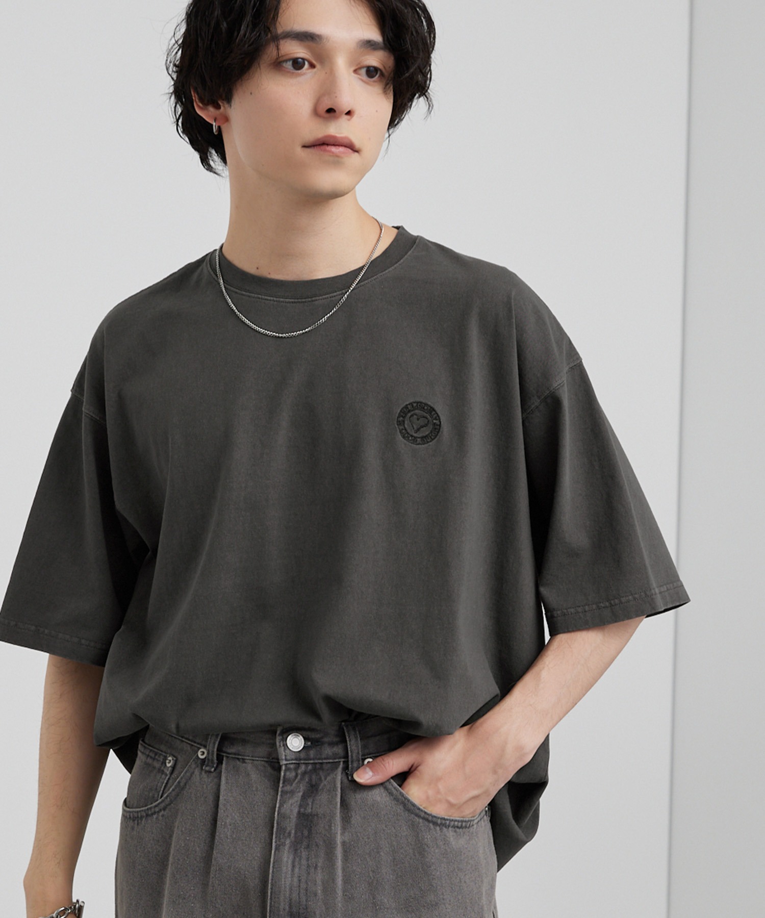 【美品】ネイバーフッド ピグメント ダイ Tシャツ 炭黒 M 肉厚生地 L相当 ピグメント加工ワンポイント刺繍オーバーサイズ半袖Tシャツ MONO-MART