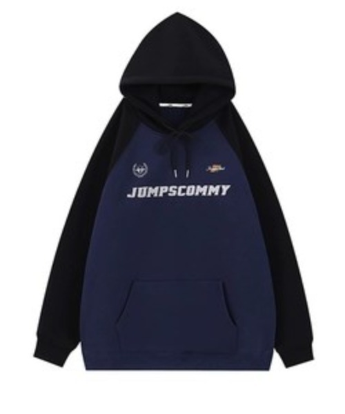 A'GEM/9 × .kom『JUMPNEXT／ジャンプネクスト』ラグランロゴフーディー