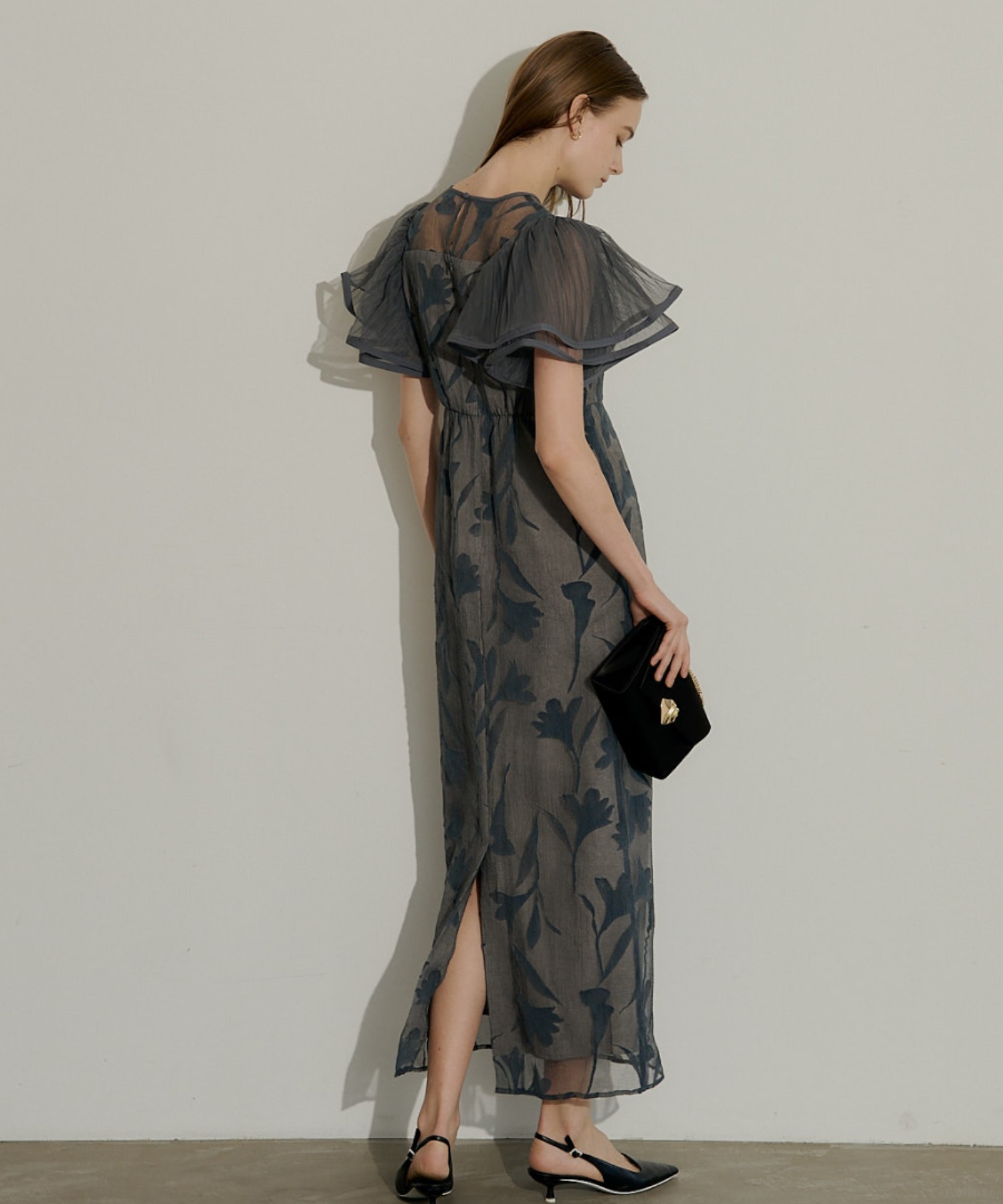 Circurar sleeve flower dress