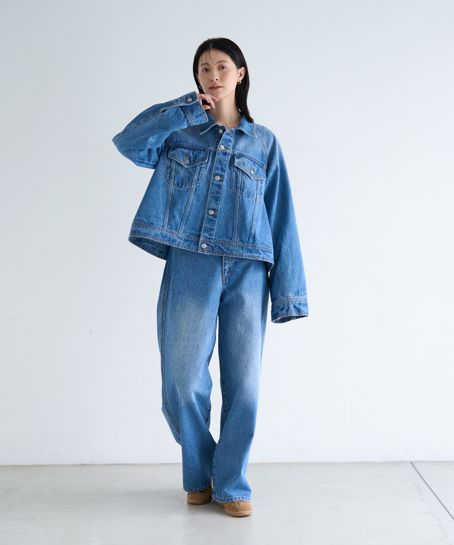 model：H166　着用サイズ：M