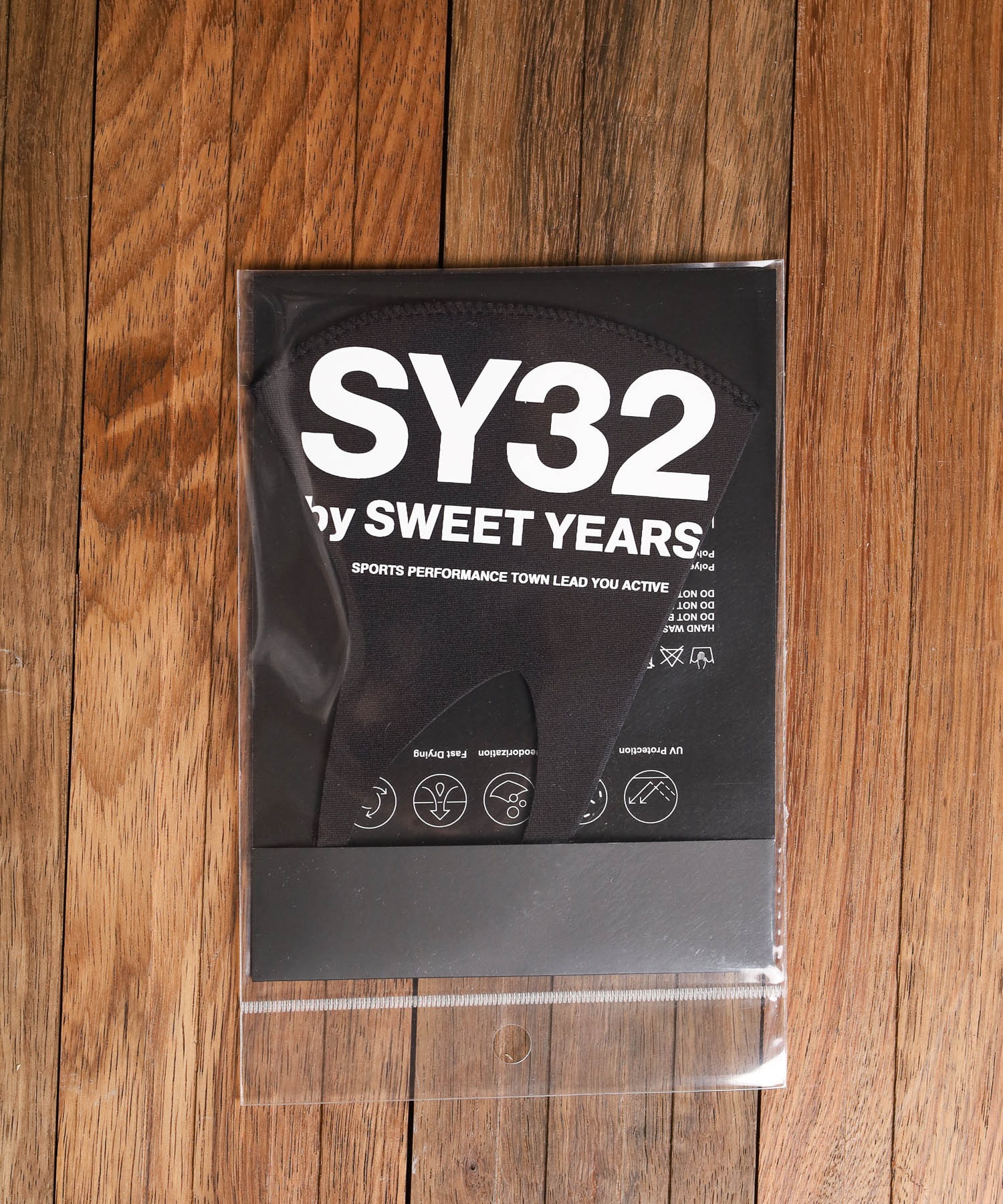 SY32 海外 by SWEET YEARS パーティを彩るご馳走や VERTICAL LOGO MASK