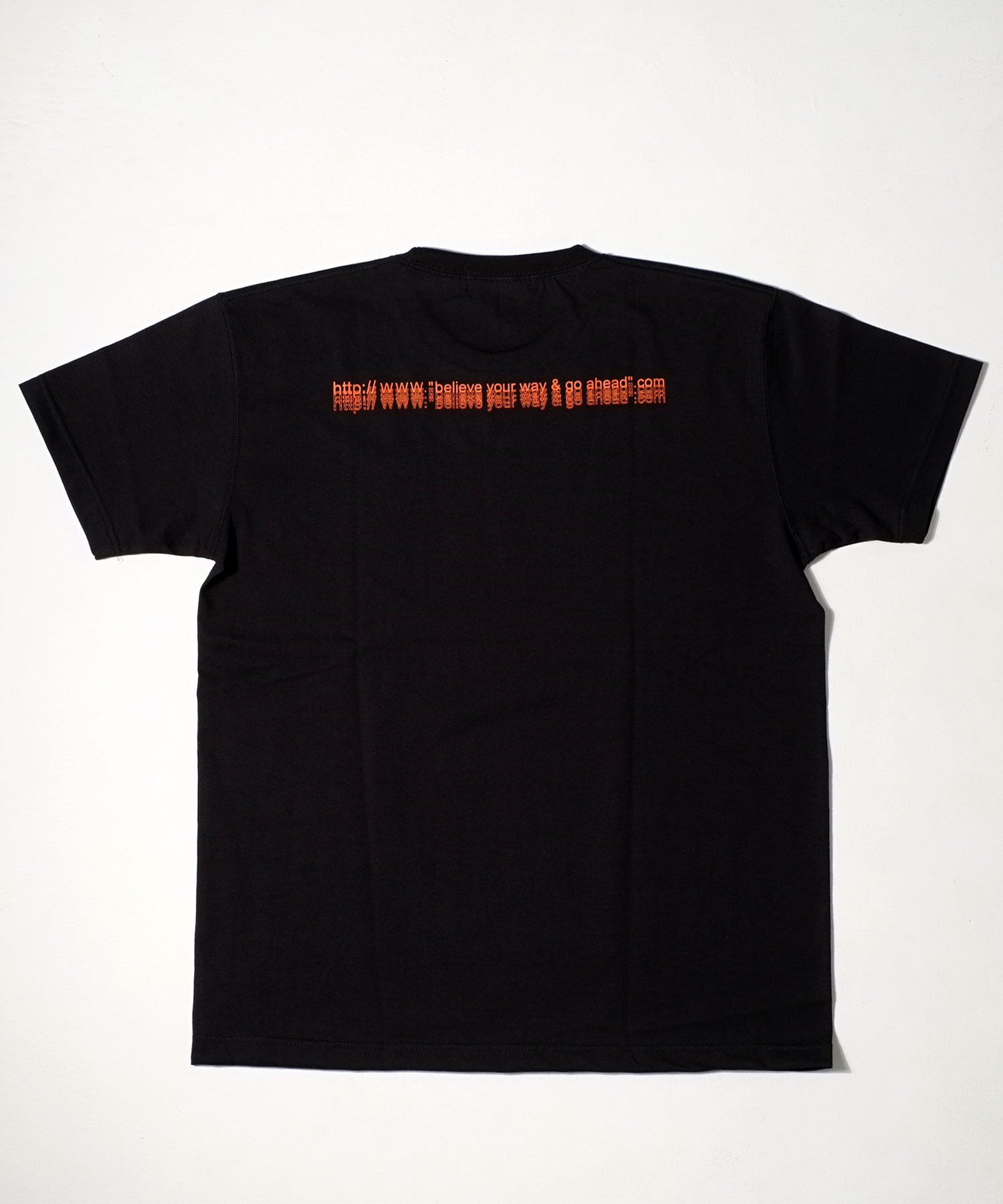 img102.imagetwist.com imagsize:960x1440  昇華転写ガールズフォトプリントTシャツ/カットソー A'GEM/9│A'GEM/9×.KOM【公式】｜韓国・ストリートブランド通販サイト  エージェムナイン ドットケーオーエム