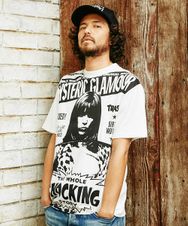 THE WOLE SHOCKING STORY プリント Tシャツ