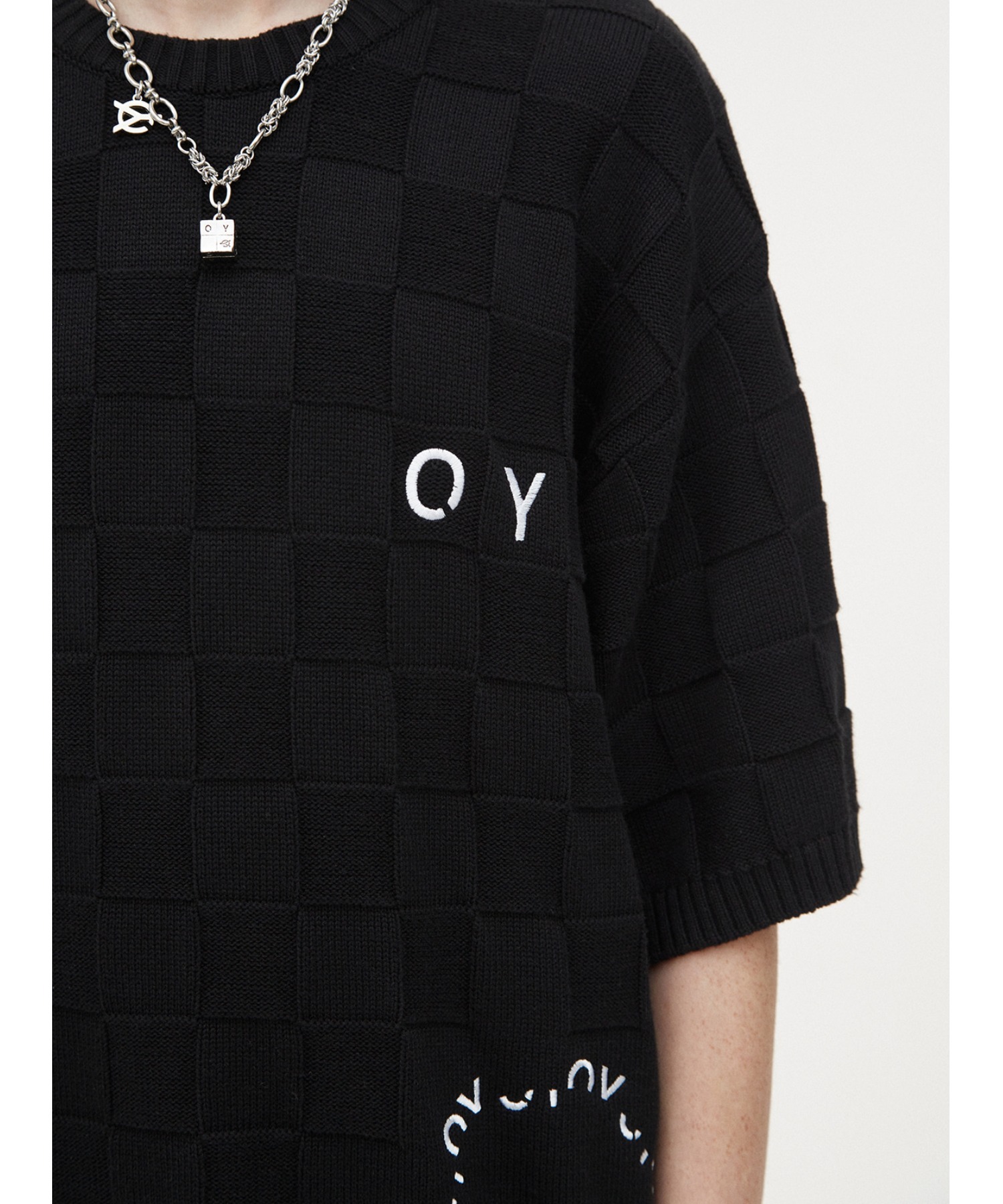 OY/オーワイ』ROUND LOGO SQUARE HALF KNIT/ラウンドロゴデザイン