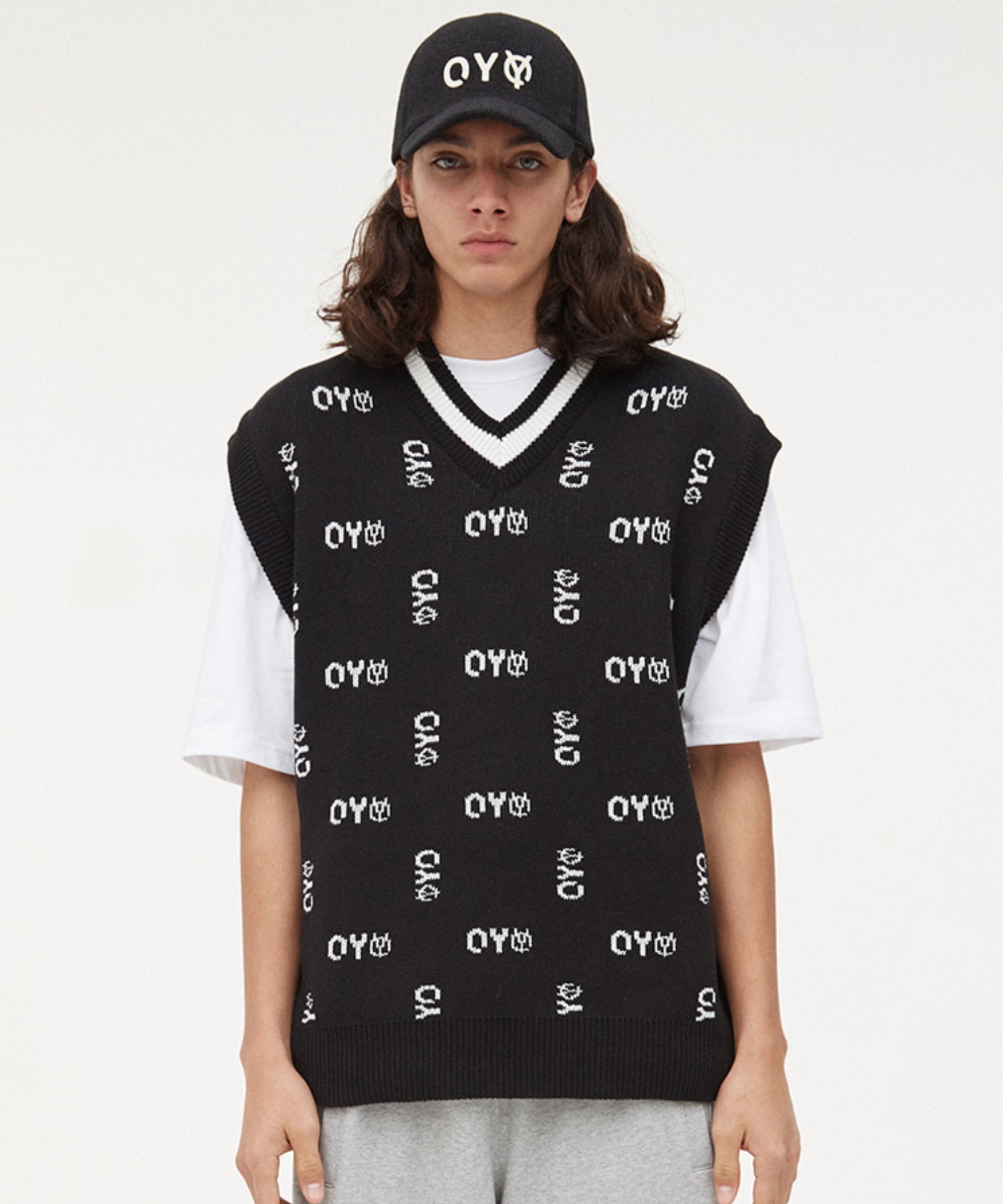 OY/オーワイ』MONOGRAM LOGO V NECK KNIT VEST/モノグラムロゴ Vネック ...