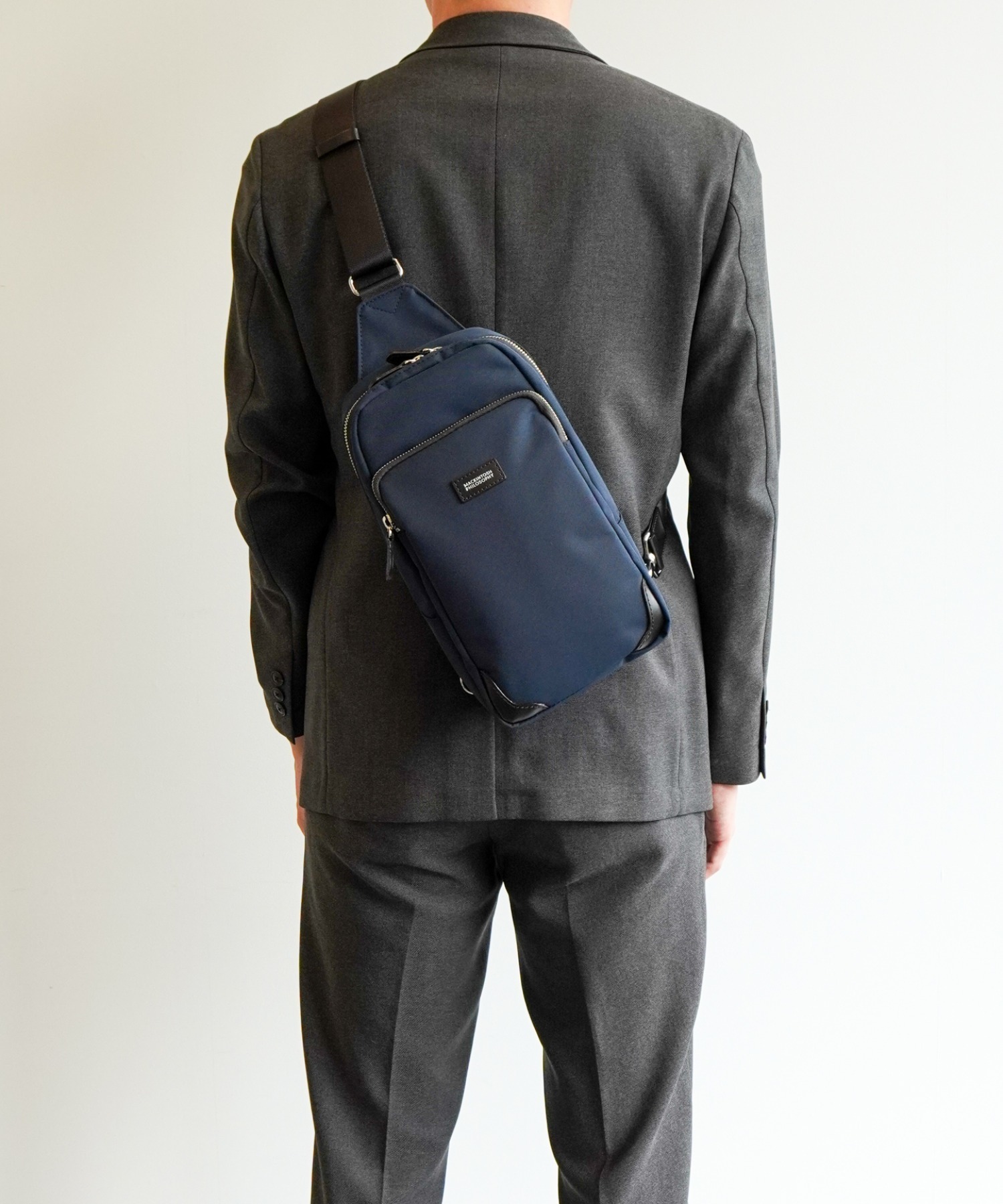 バルヴェニー ボディバッグ 54284