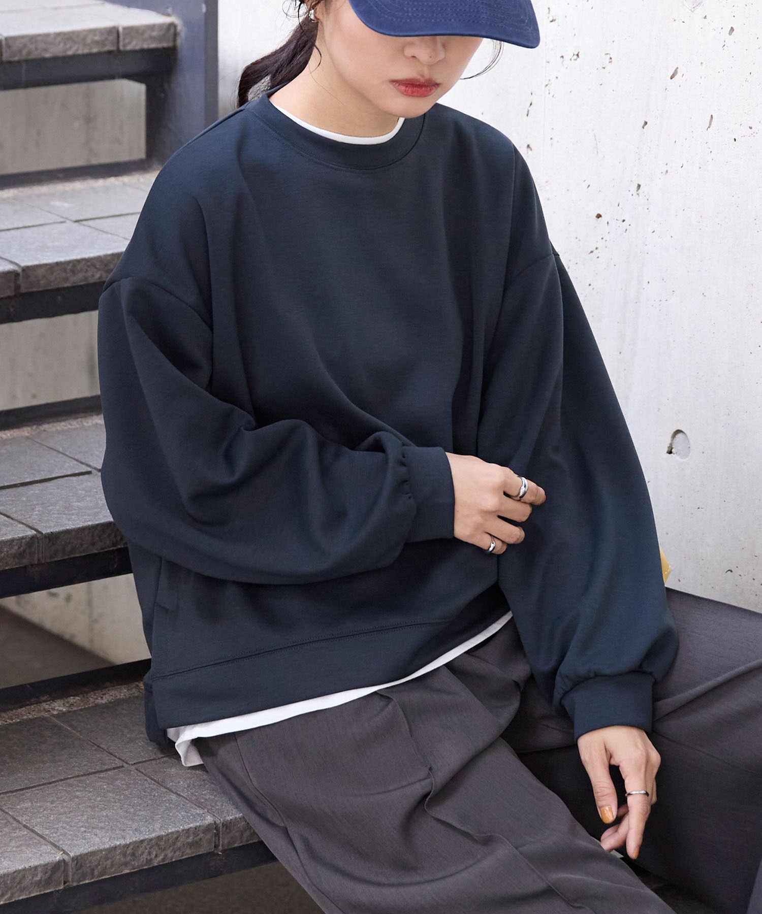 イージードライダンボールニットボリュームスリーブサイドスリットプル