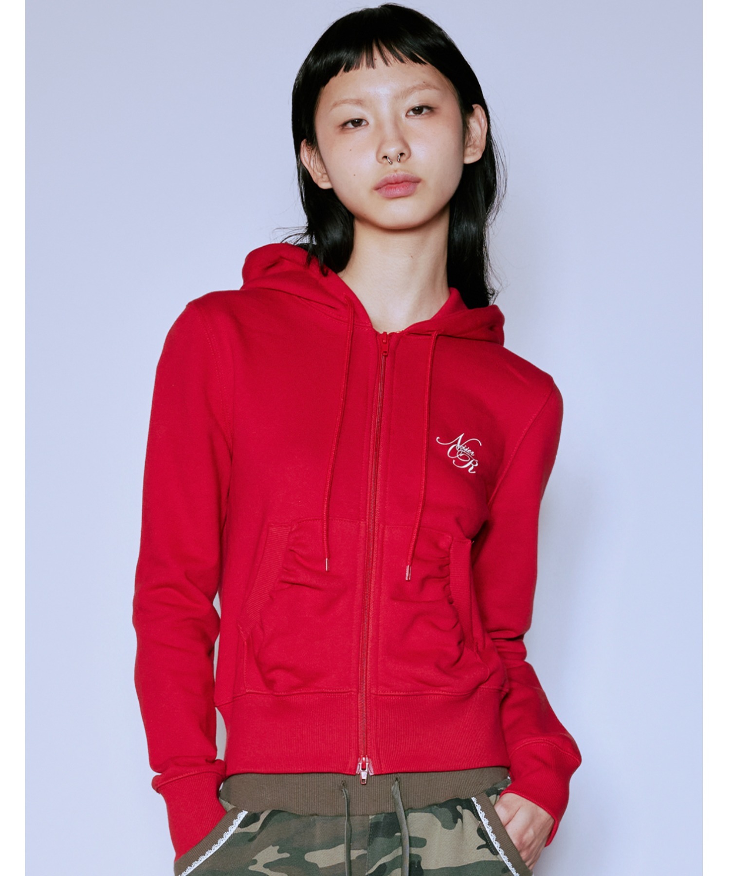 A'GEM/9 × .kom 『NIIER NOR/ニア ノア』 SHIRRING SLIM HOOD ZIP-UP