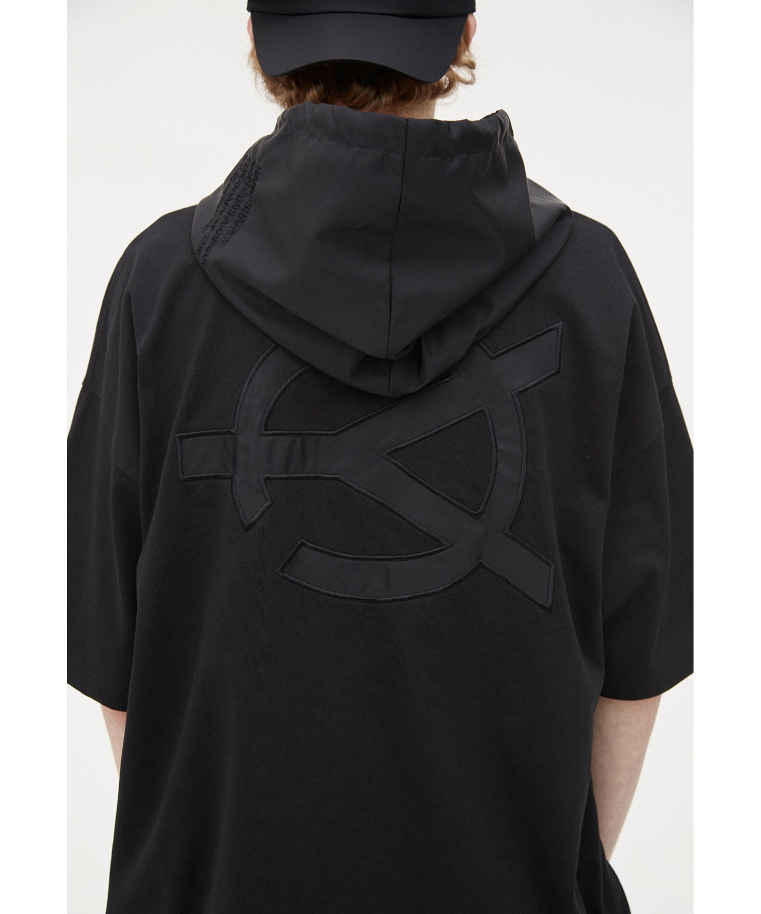 【2024最新】SNSで話題・人気の商品のおすすめアイテム OY/オーワイ』NYLON LOGO HOODIE T/ナイロン フードデザイン トップス