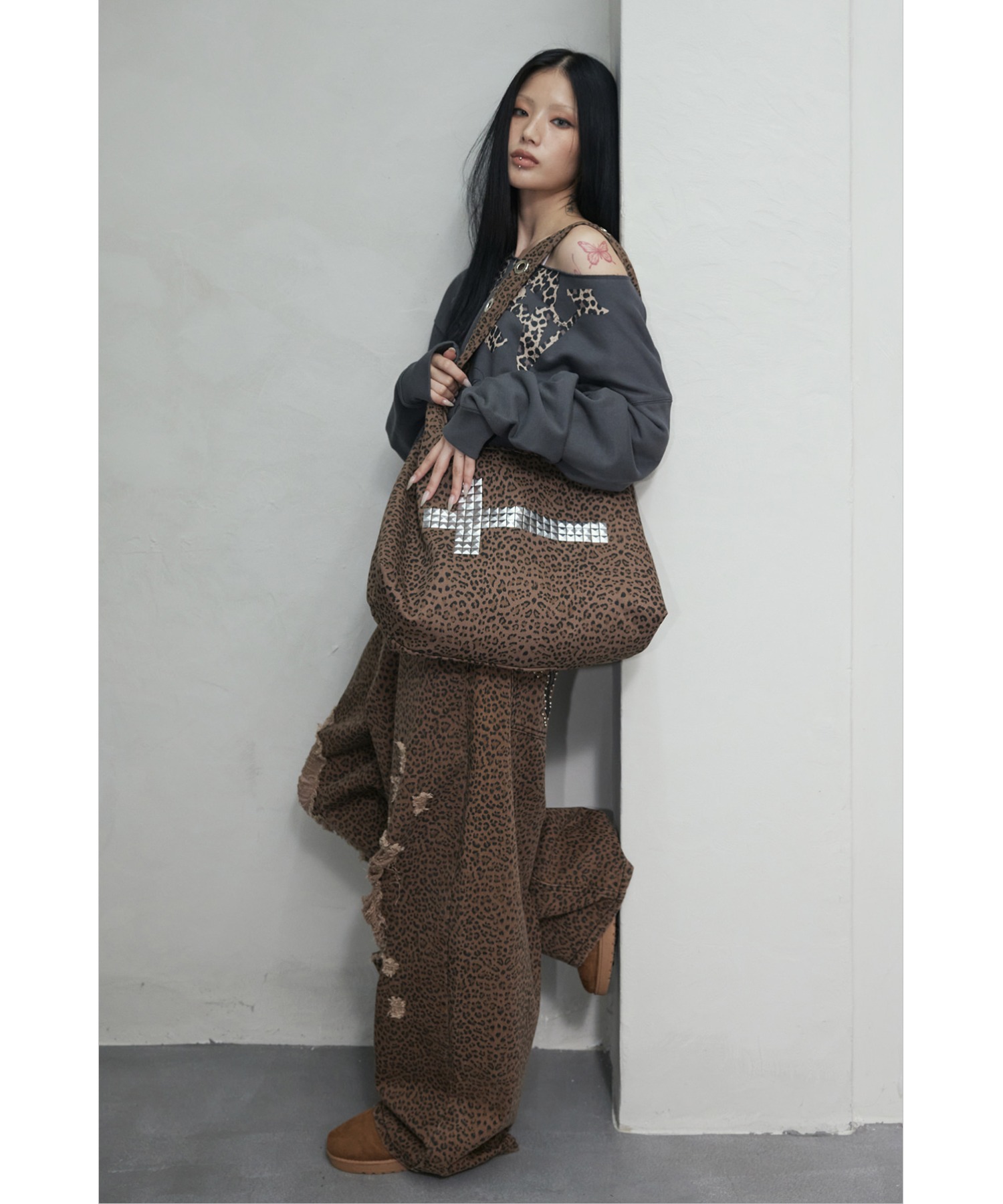 A'GEM/9 × .kom 『NIIER NOR/ニアノア』 CROSS STUD SHOULDER BAG