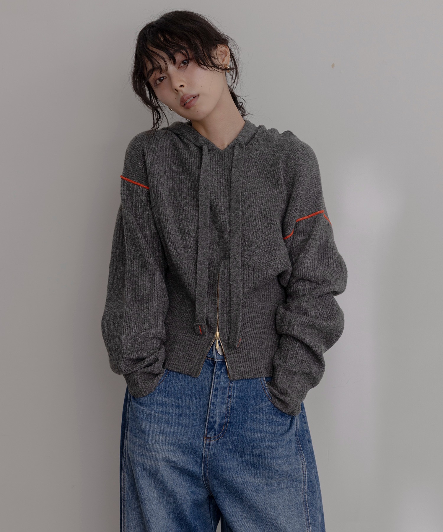 ELLIE スリットニット　GLAY 完売品　ellie 連休お値下げ ZIPスリットフーディーニットトップス Eimee Law│Eimee Law & LHELBIE