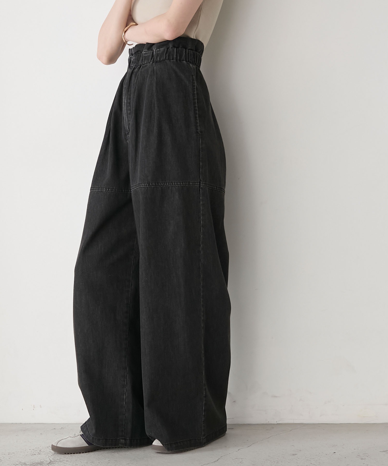 HYKE タックワイドデニムblack サイズ3 DENIM WIDE LEG JEANS | HYKE (Women)/ハイク