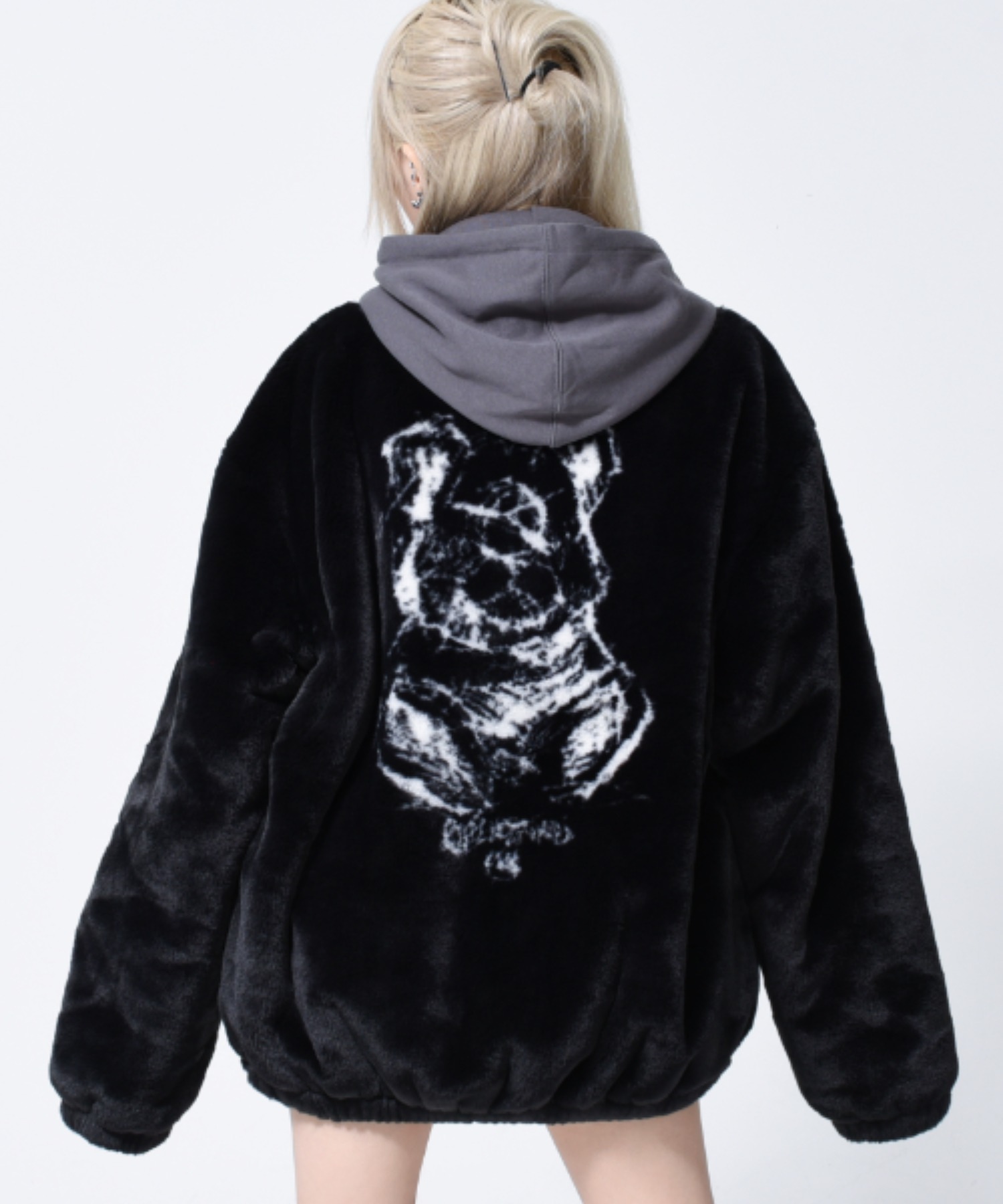 OY/オーワイ』 BACK SKETCH ODOLLY FUR JACKET/バックステッチオードリーファージャケット OY│A'GEM/9×.KOM【公式】｜韓国・ストリートブランド通販サイト  エージェムナイン ドットケーオーエム