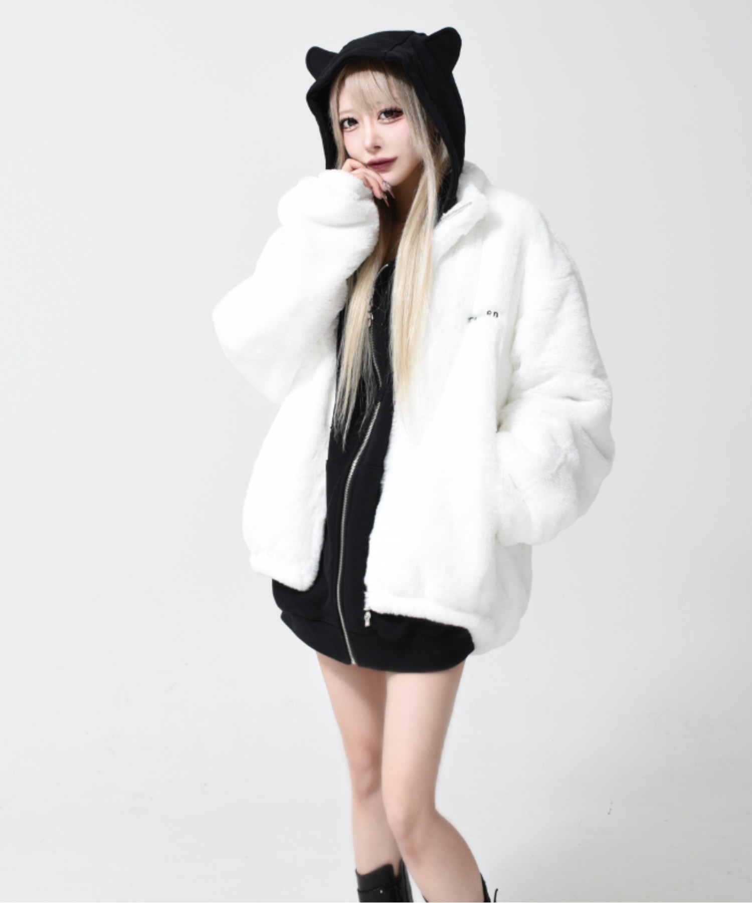 OY/オーワイ』 BACK SKETCH ODOLLY FUR JACKET/バックステッチ