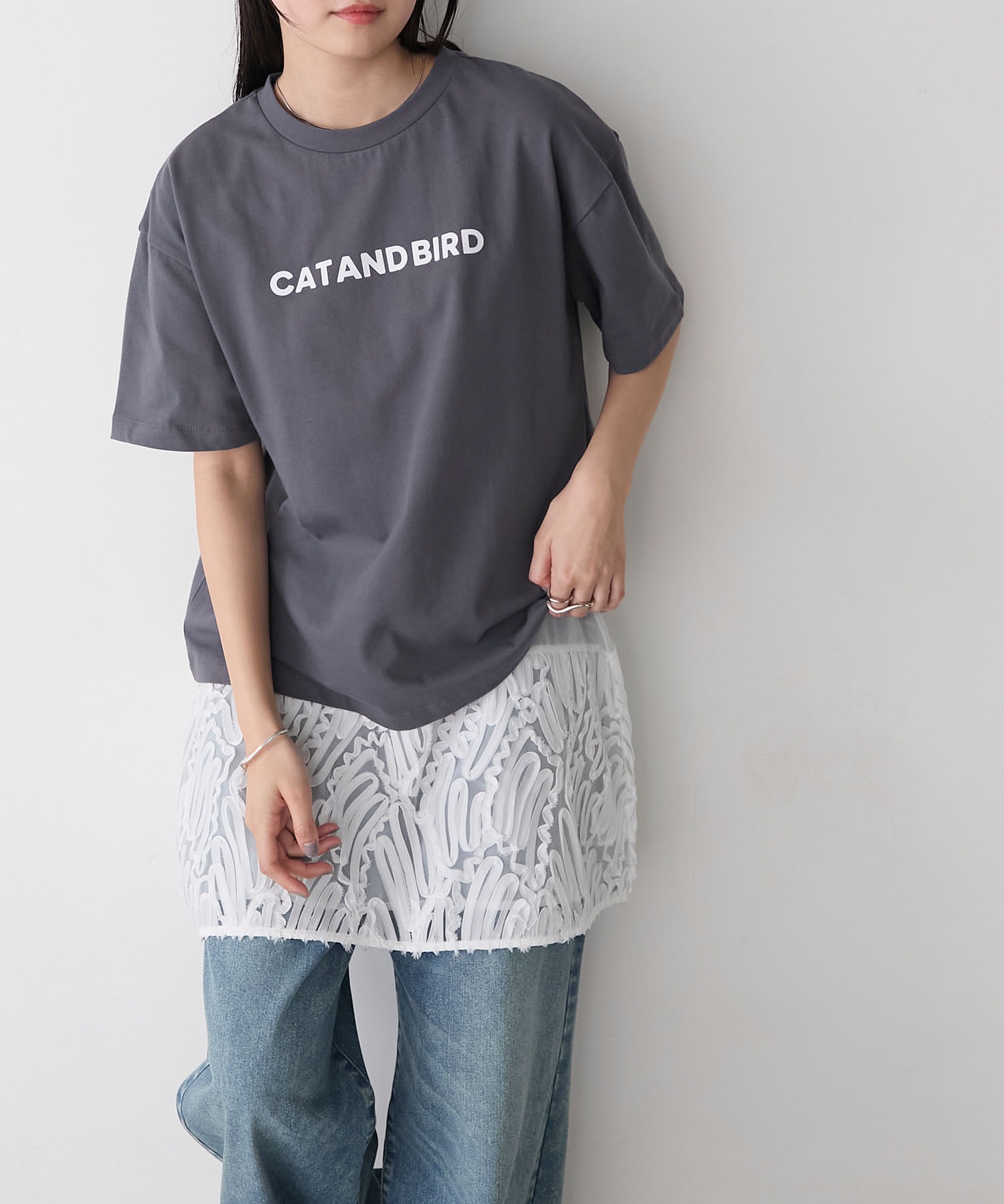 forksy.】フロッキーロゴプリントTシャツ forksy.│MONO-MART