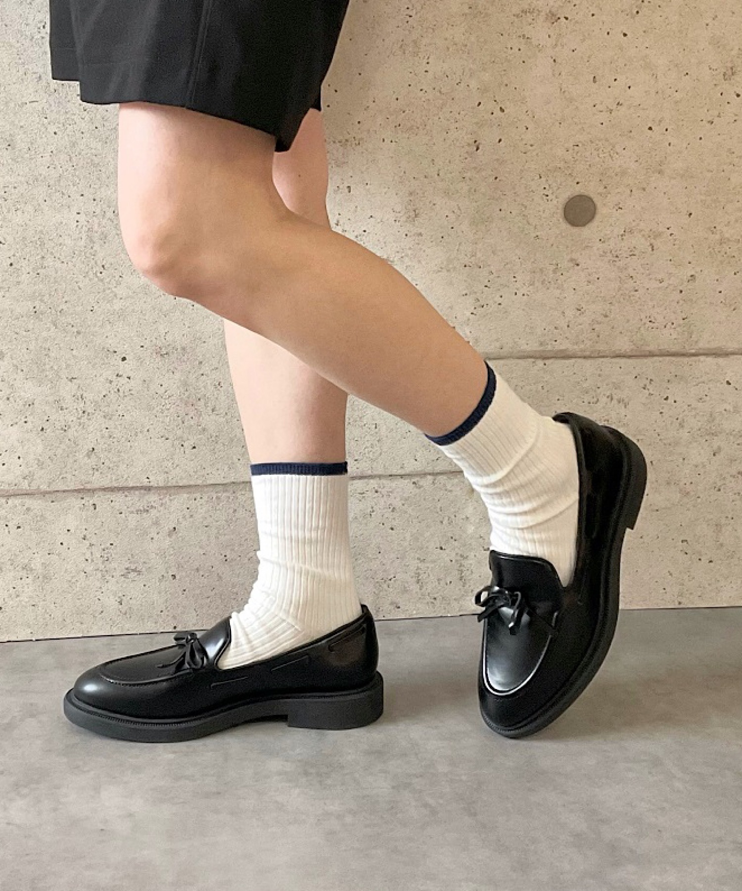 ウォータープルーフリボンローファー 30 APOM│Jeffrey Campbell