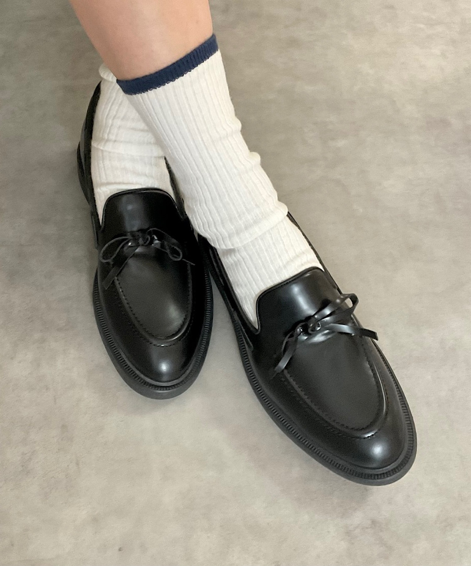 ウォータープルーフリボンローファー 30 APOM│Jeffrey Campbell