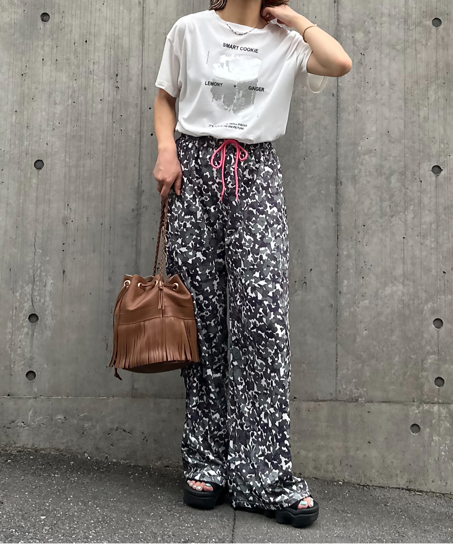 カーキ
model:154cm 着用サイズ:FREE