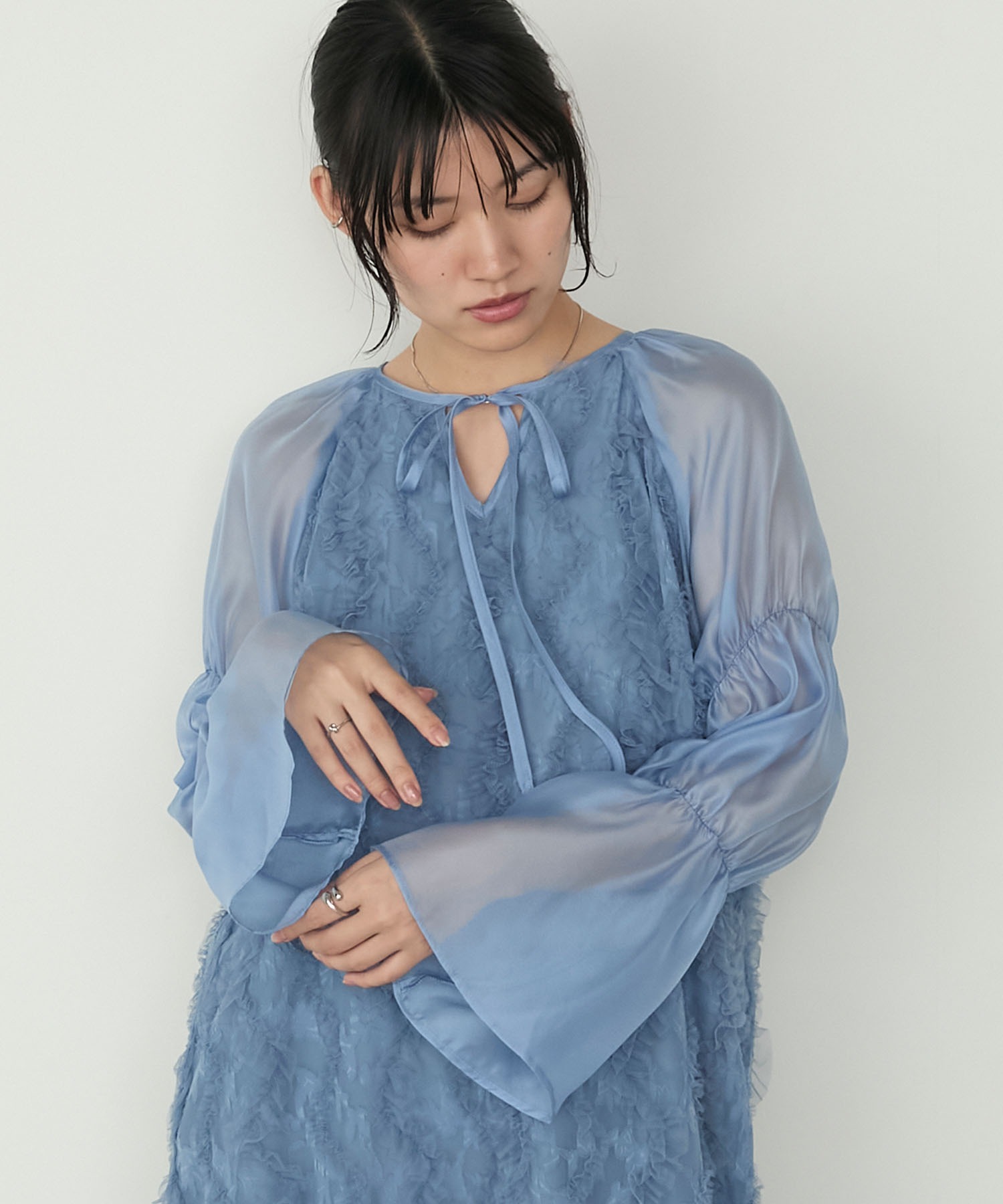 forksy.】【オケージョン対応】フラワーモチーフフリルシアースリーブ