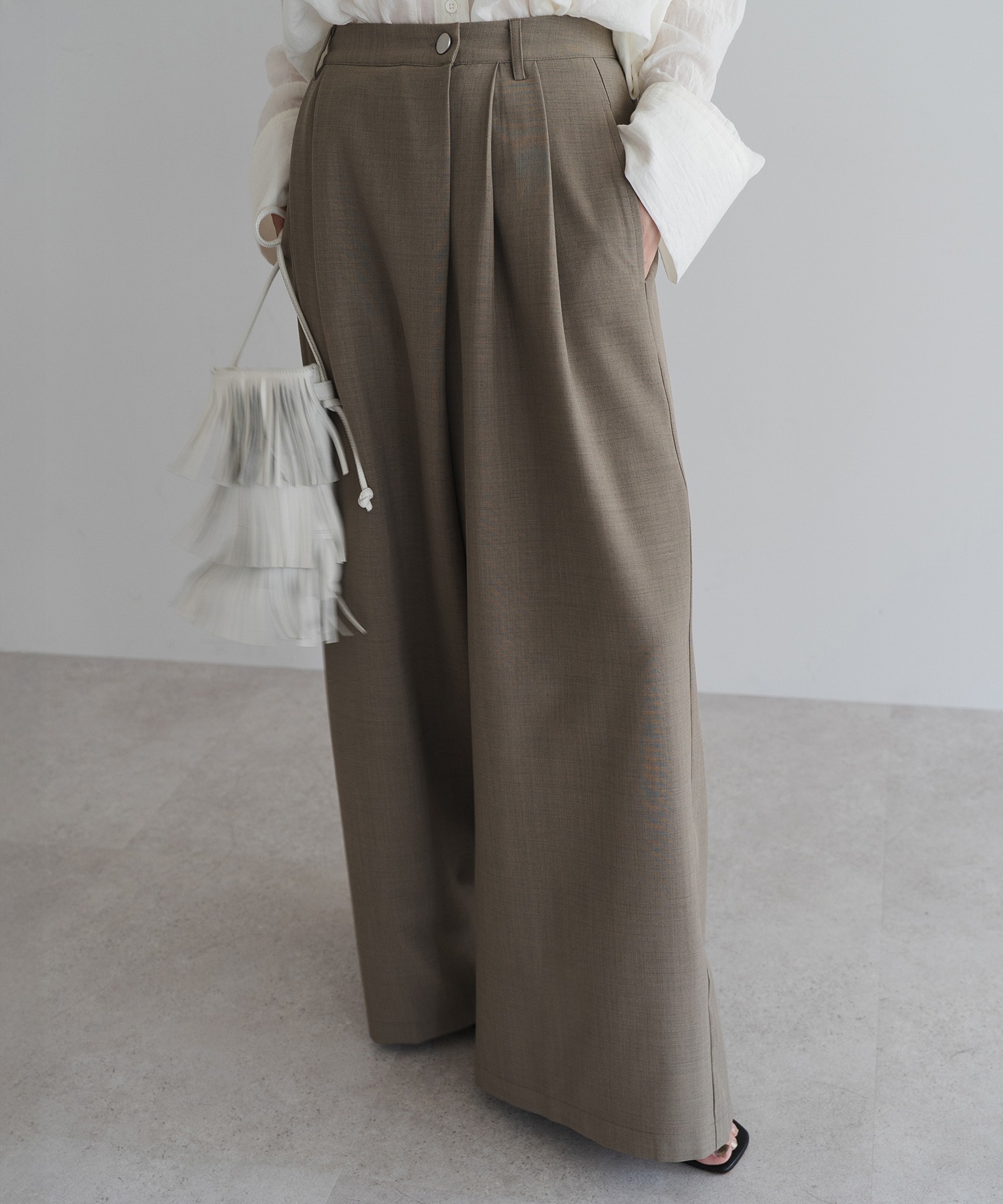 model：H158 着用サイズ：FREE