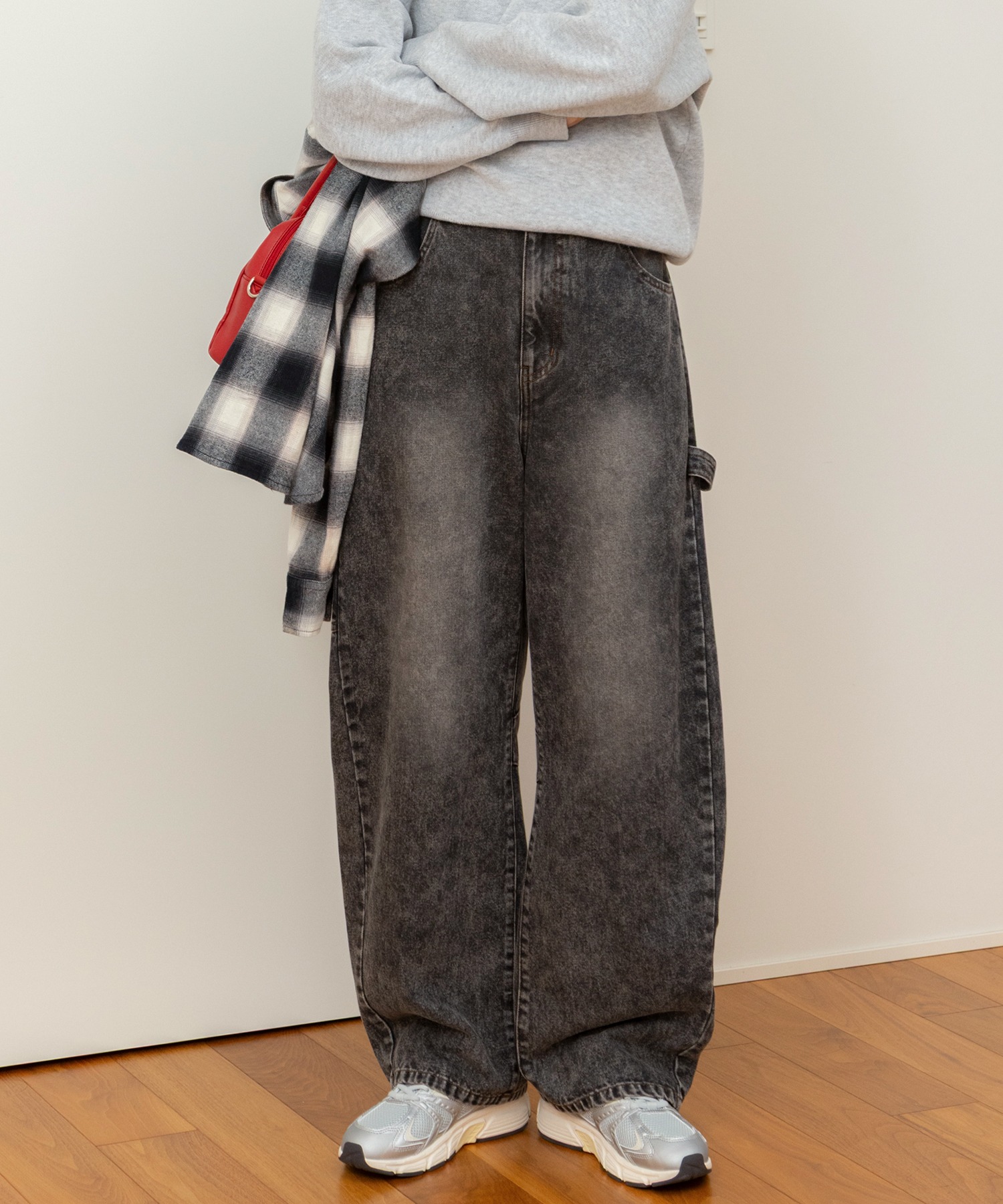 ヴィンテージ加工 カーブシルエットペインターデニムパンツ【THE