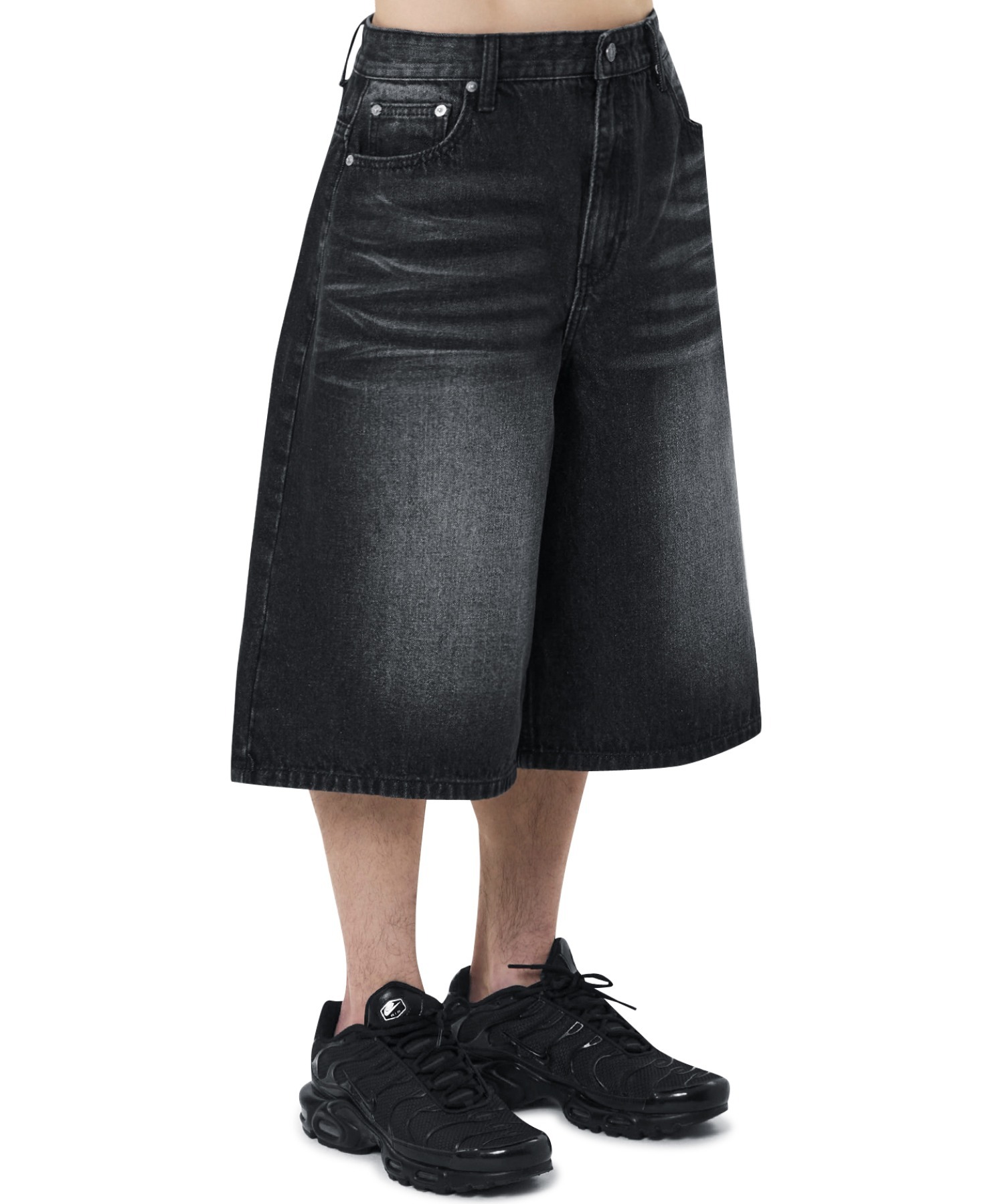 OY/オーワイ』 WIDE BERMUDA DENIM SHORTS/ワイドバミューダ