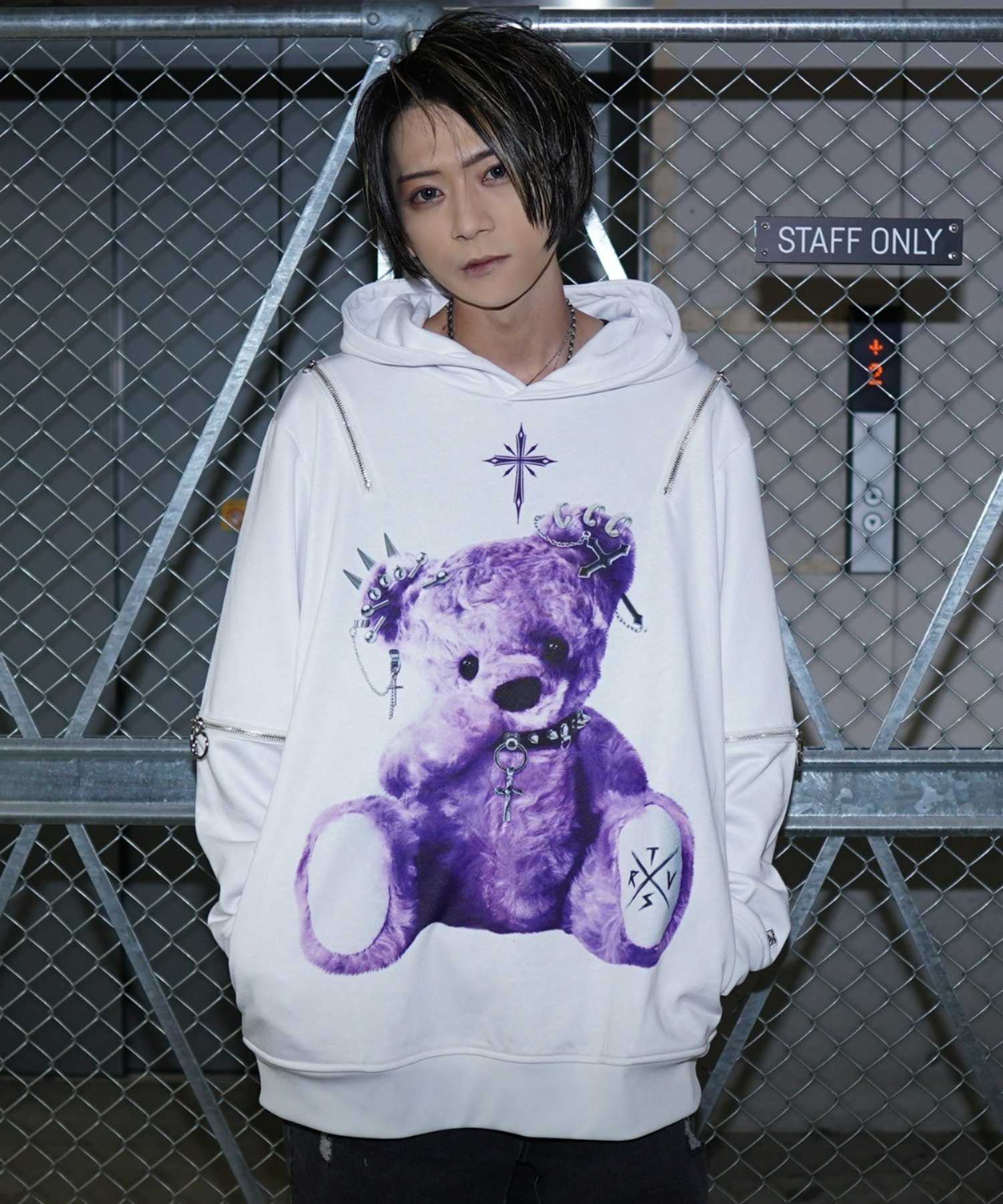 おトク】 Furry bear H S hoodie ハーフジップ くまプリントフーディー