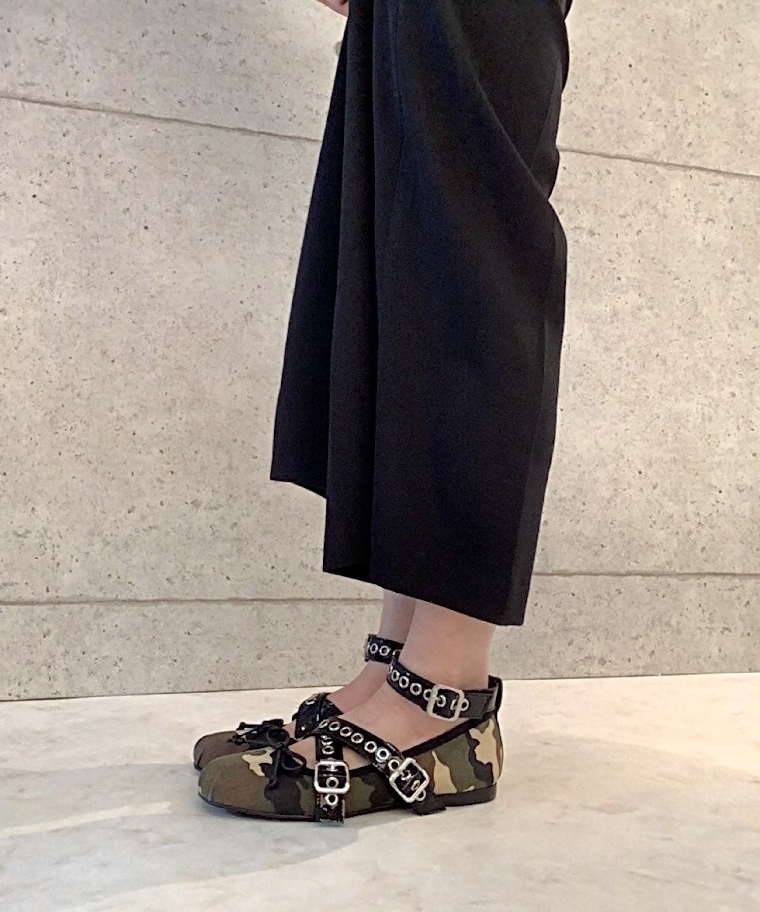 ベルトデザインバレエシューズ Jeffrey Campbell│Jeffrey Campbell