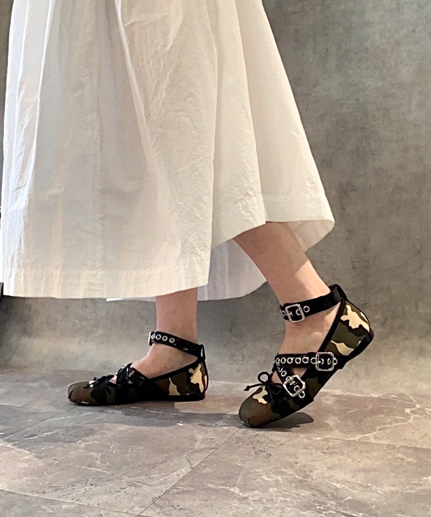 ベルトデザインバレエシューズ Jeffrey Campbell│Jeffrey Campbell