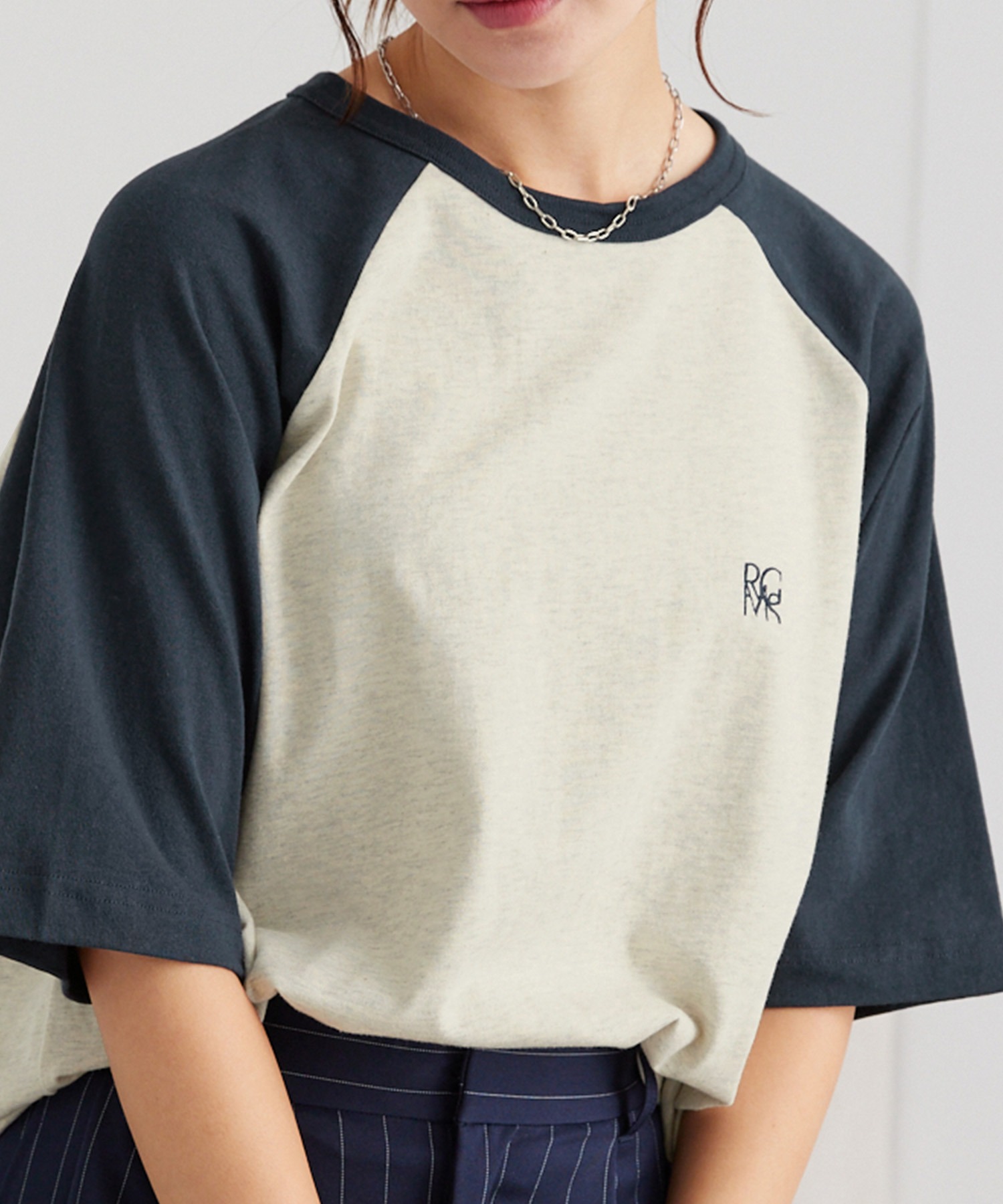 ワンポイントロゴ刺繍 ラグランスリーブ半袖Tシャツ MONO-MART ワンポイントロゴ刺繍 ラグランスリーブ半袖Tシャツ MONO-MART