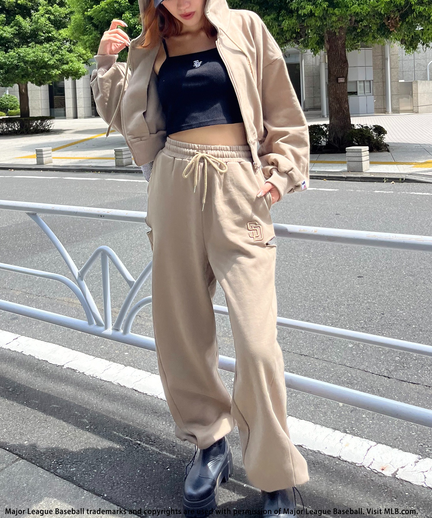 ◆NERDY◆Mini Arch Logo Sweatpants◆スウェット パンツ◆ Logo Sweat Pants -greige-