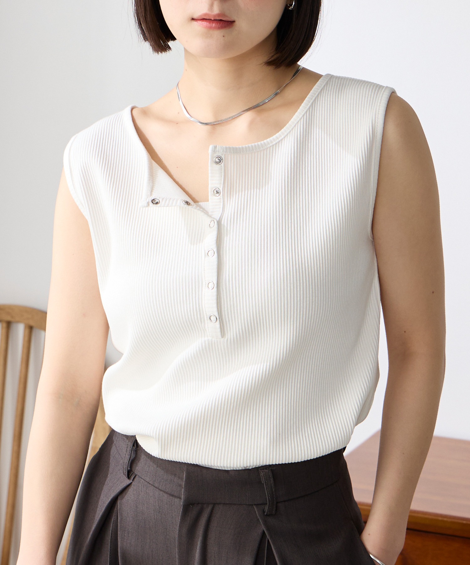 セルフカット ヘンリーネック コンパクト リブ タンクトップ〈UVカット