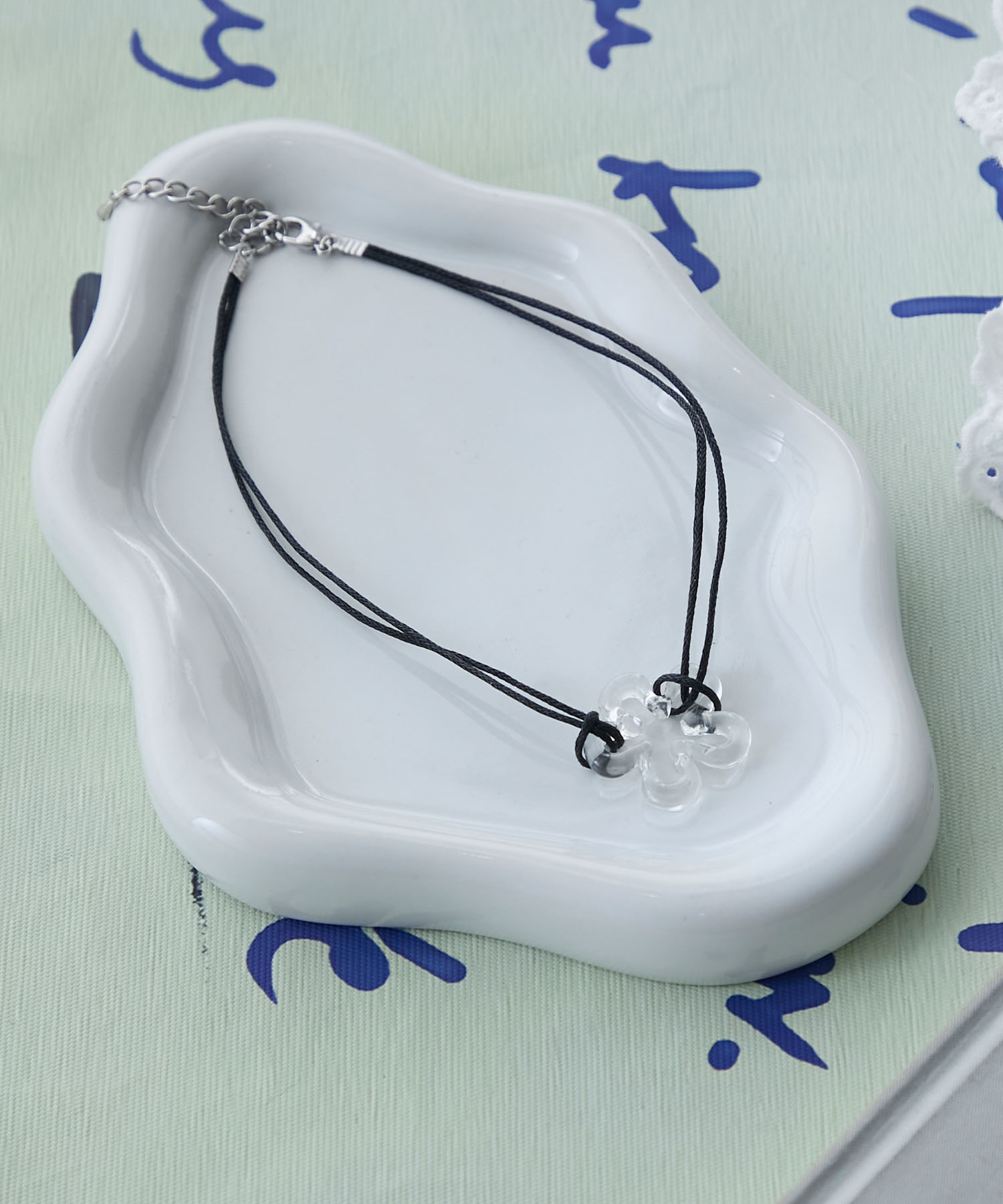 forksy.】クリアフラワー チョーカー ネックレス forksy.│MONO-MART