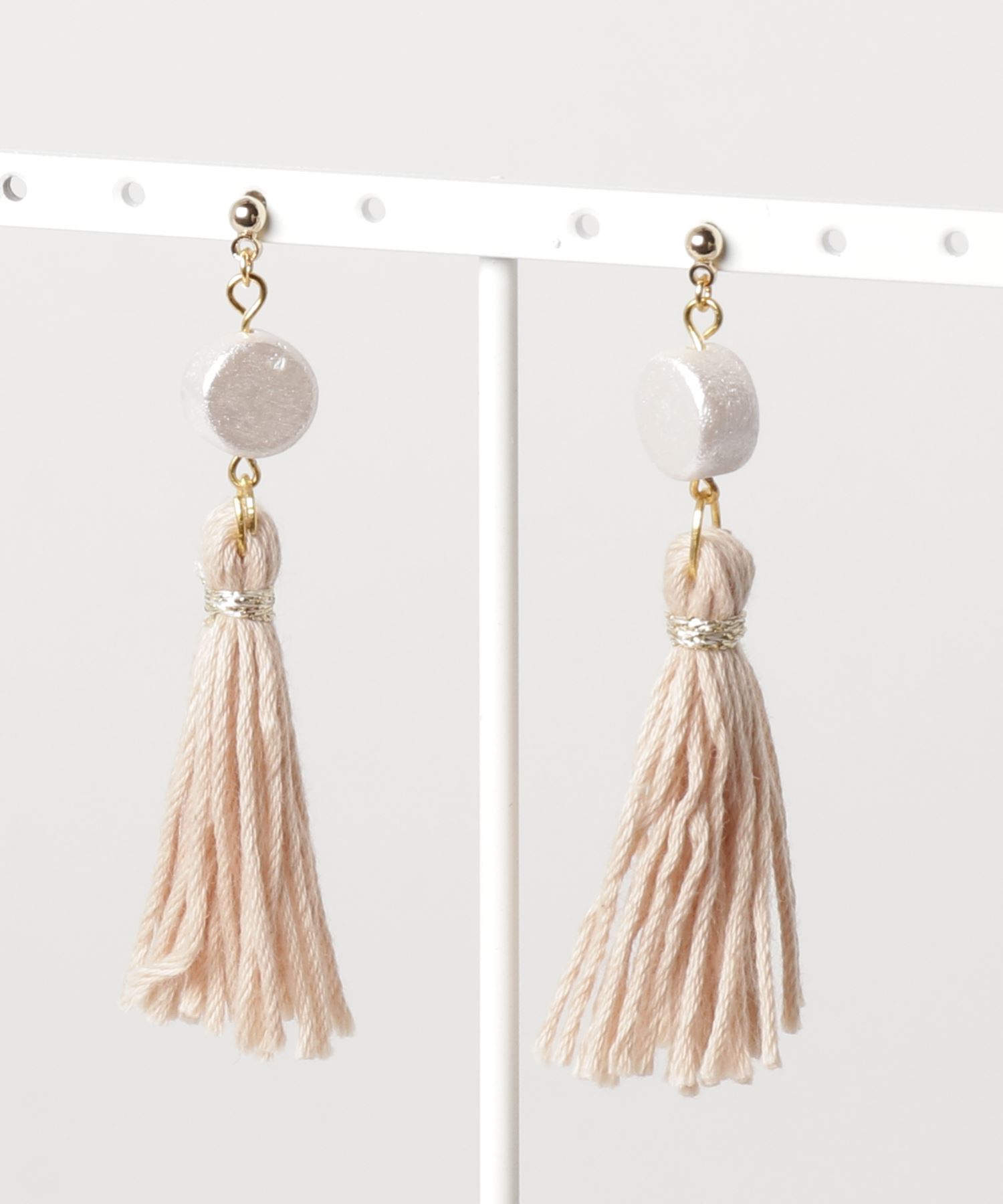 白いビーズとタッセルの揺れるピアス Dinaspmptsp Pemalangkab Go Id